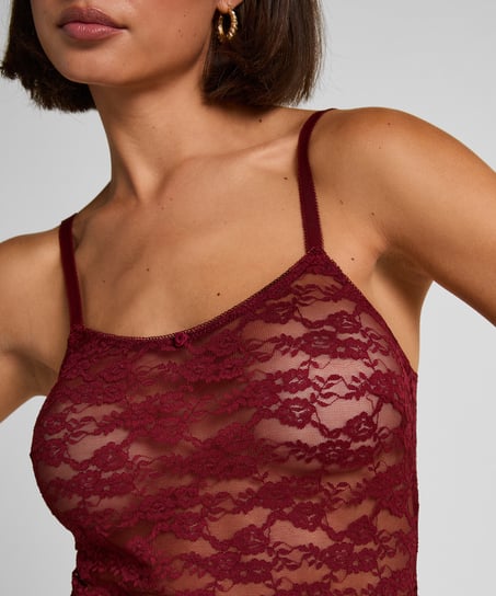 Robe nuisette en dentelle int&eacute;grale, Rouge