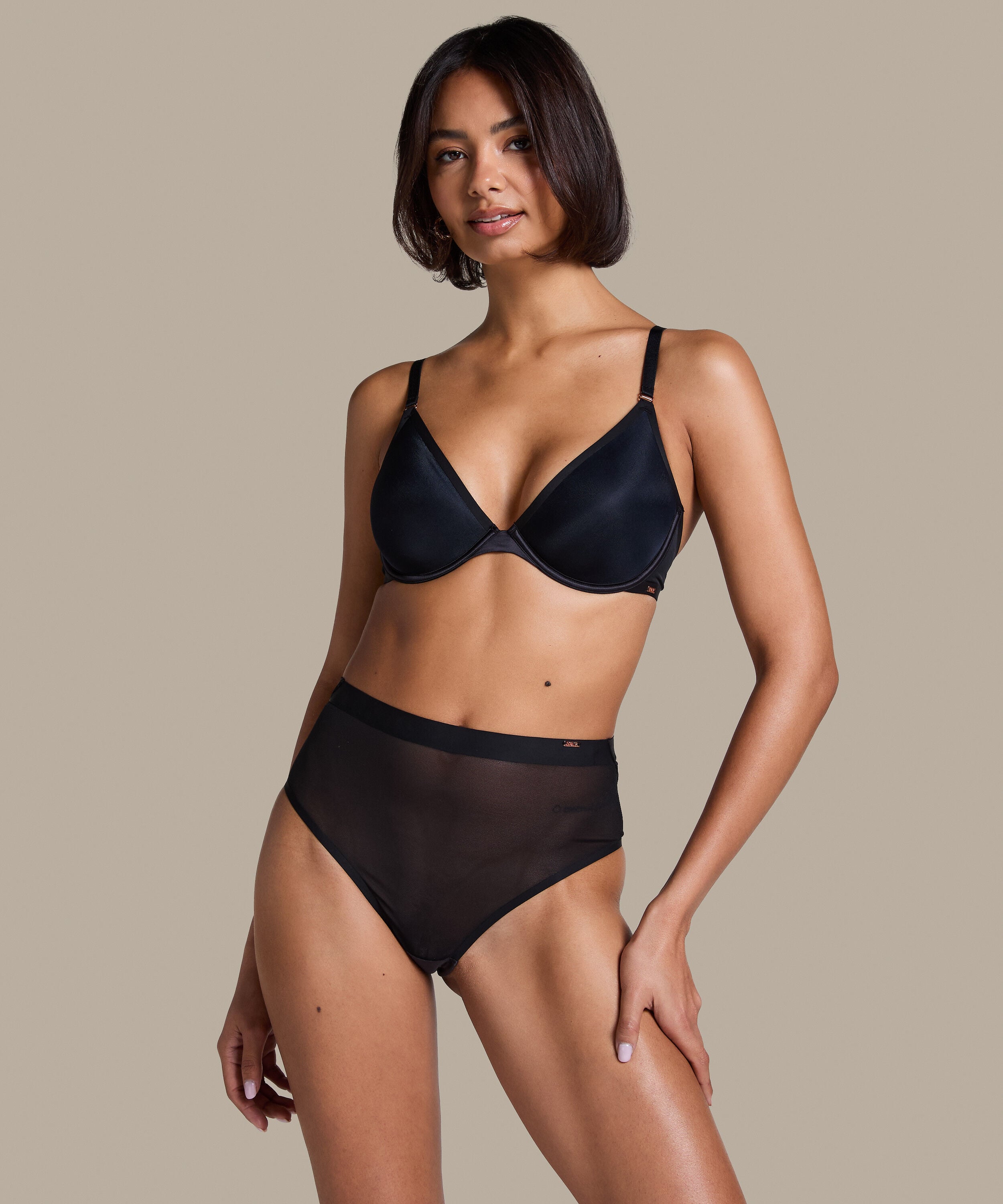 Hoge Brazilian Essential, Zwart