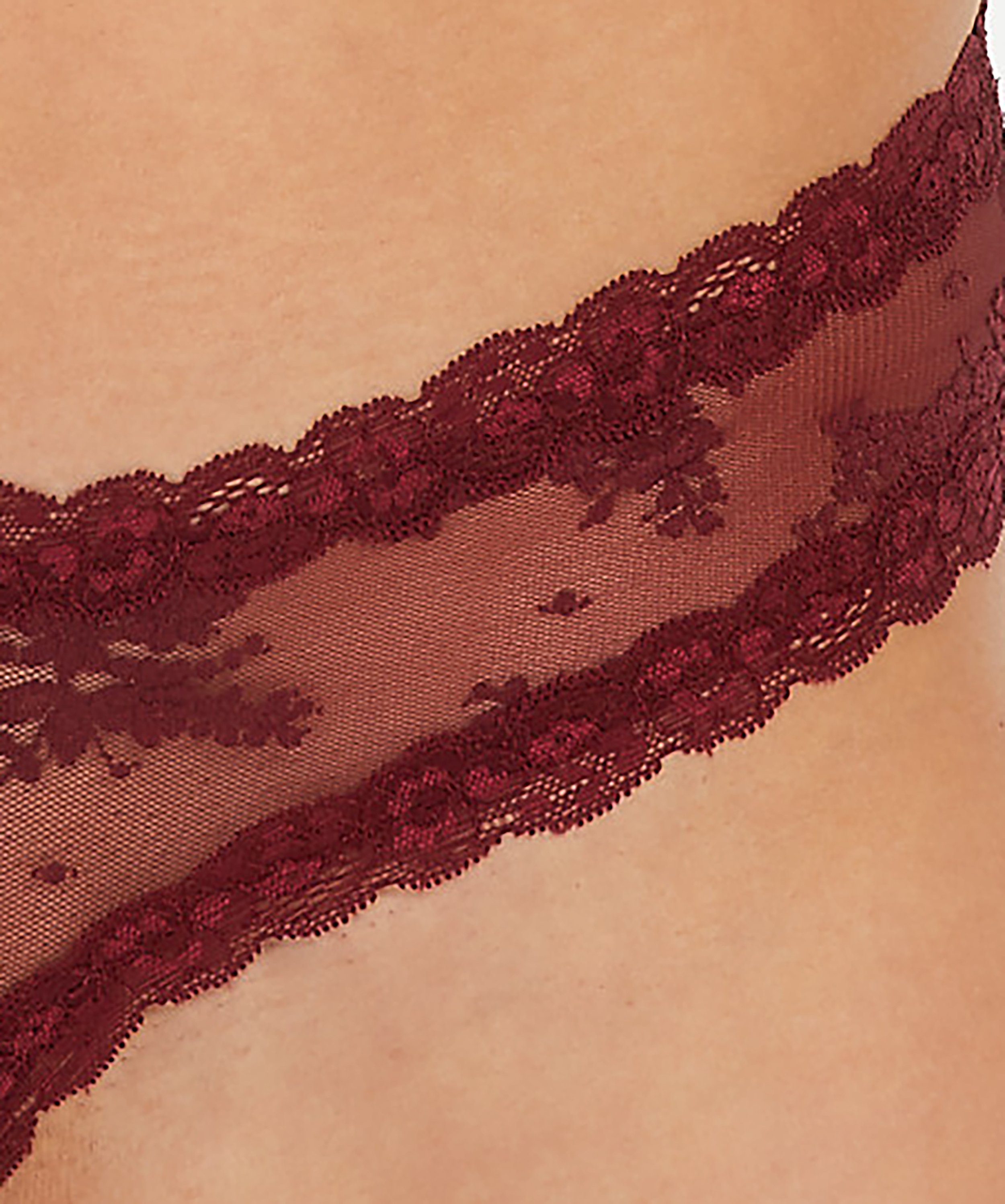 Brazilian V-shape mesh, Rood, main