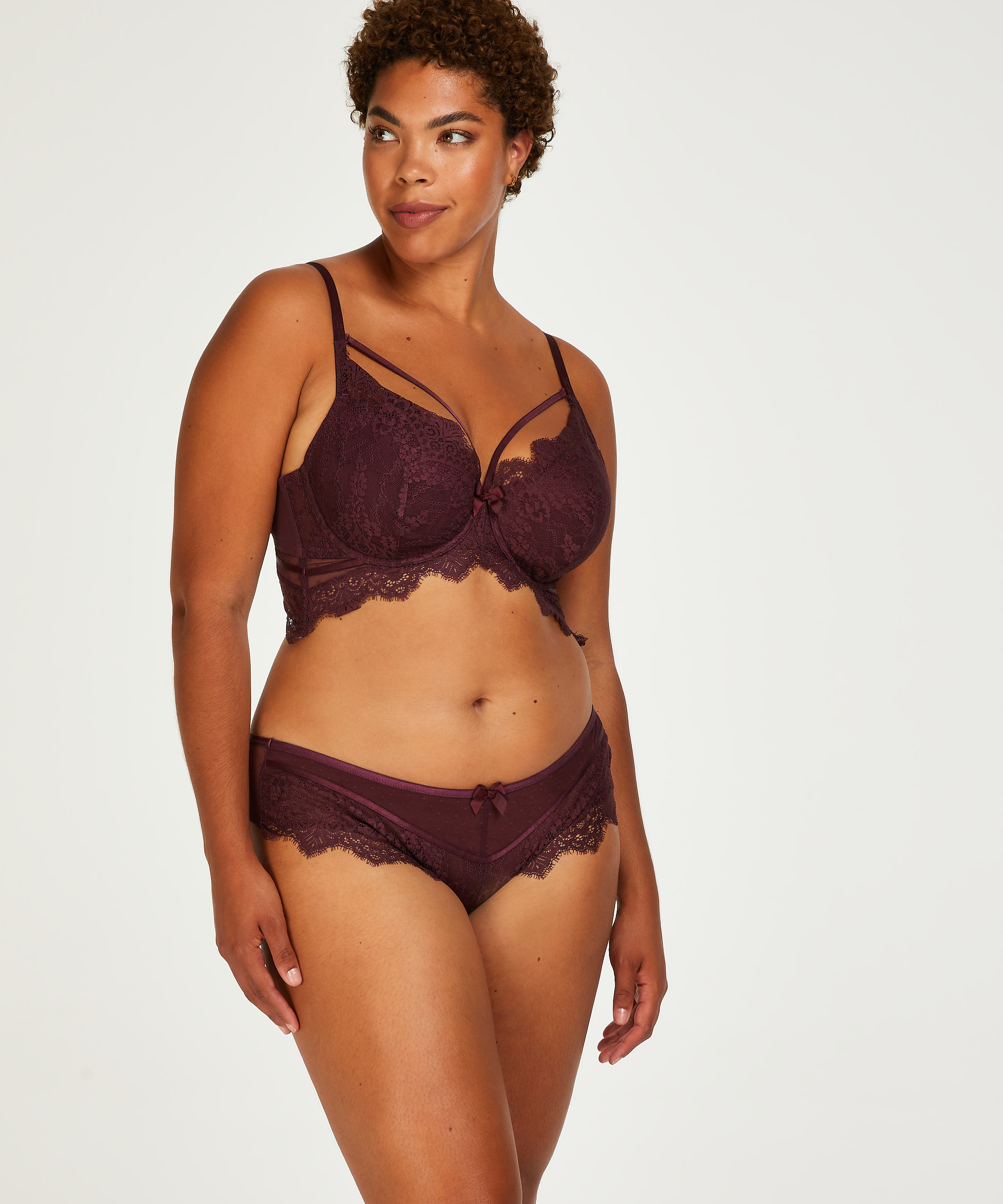 Soutien-gorge &agrave; armatures pr&eacute;form&eacute; longline Marilee, Pourpre, main