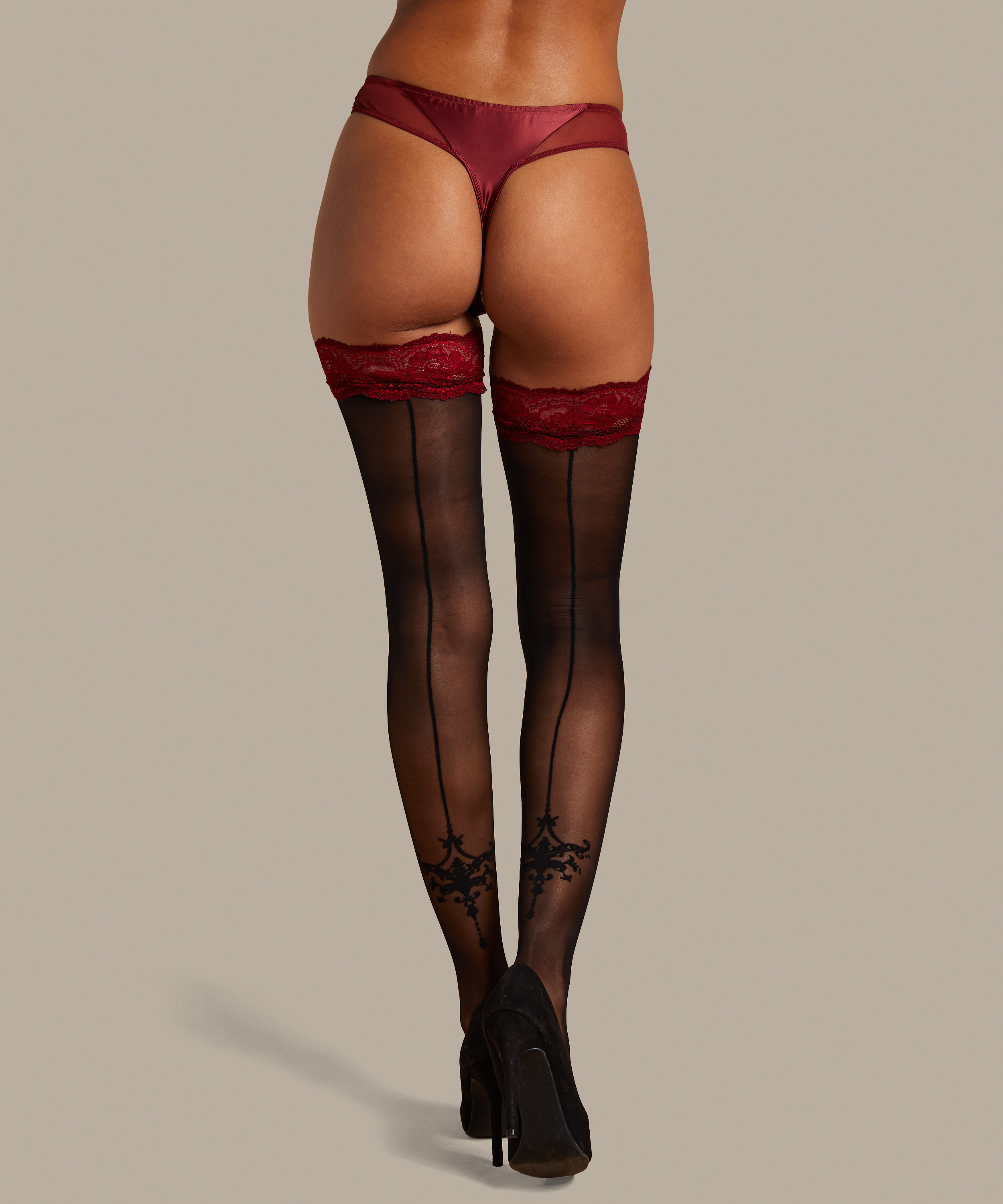 Bas autofixants 20 Deniers Noir Zoe, Rouge, main