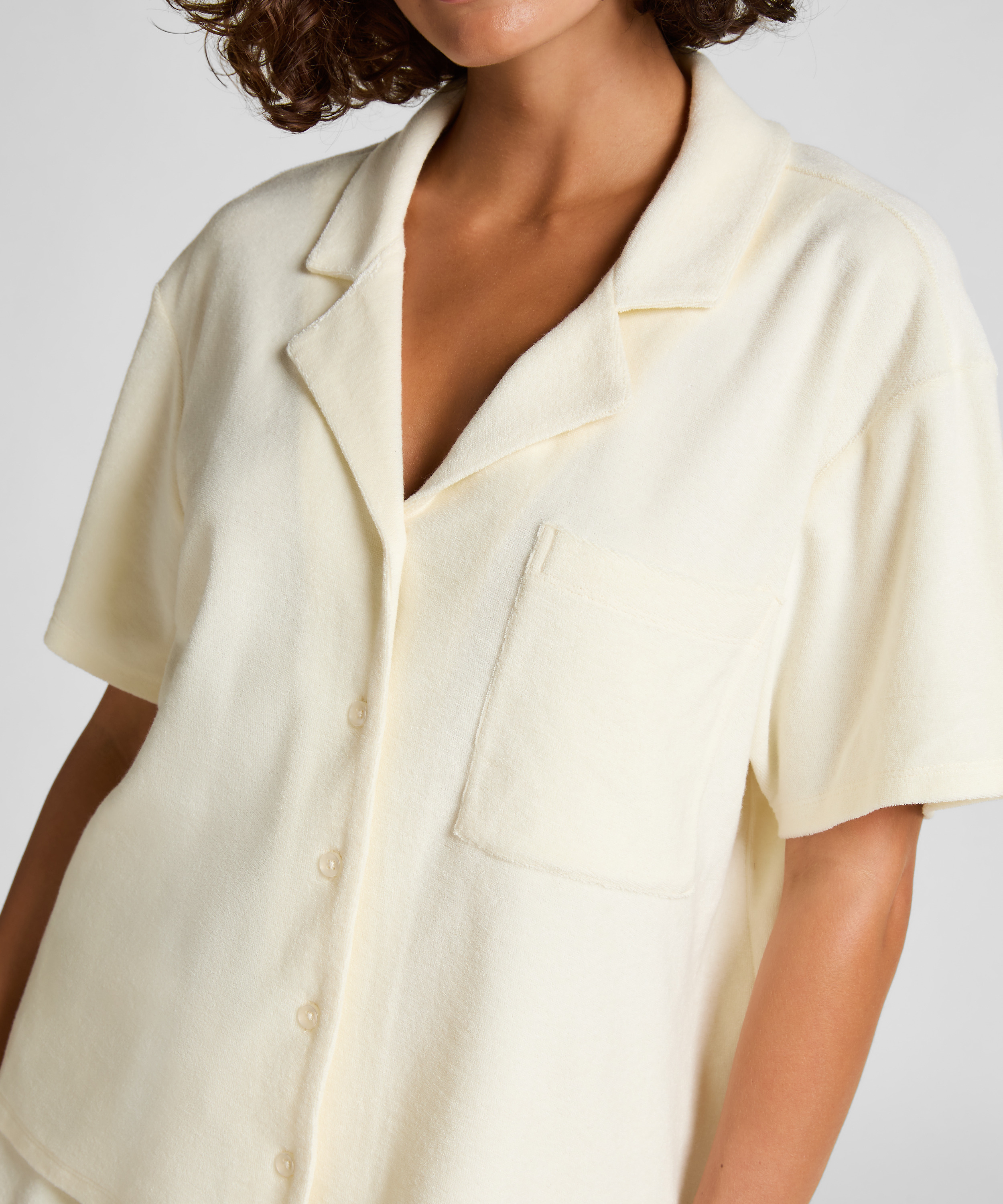 Chemise boutonn&eacute;e en tissu &eacute;ponge, Blanc, main