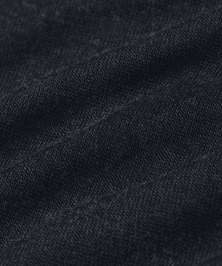 Haut avec cachemire &agrave; col bateau super soft, Noir