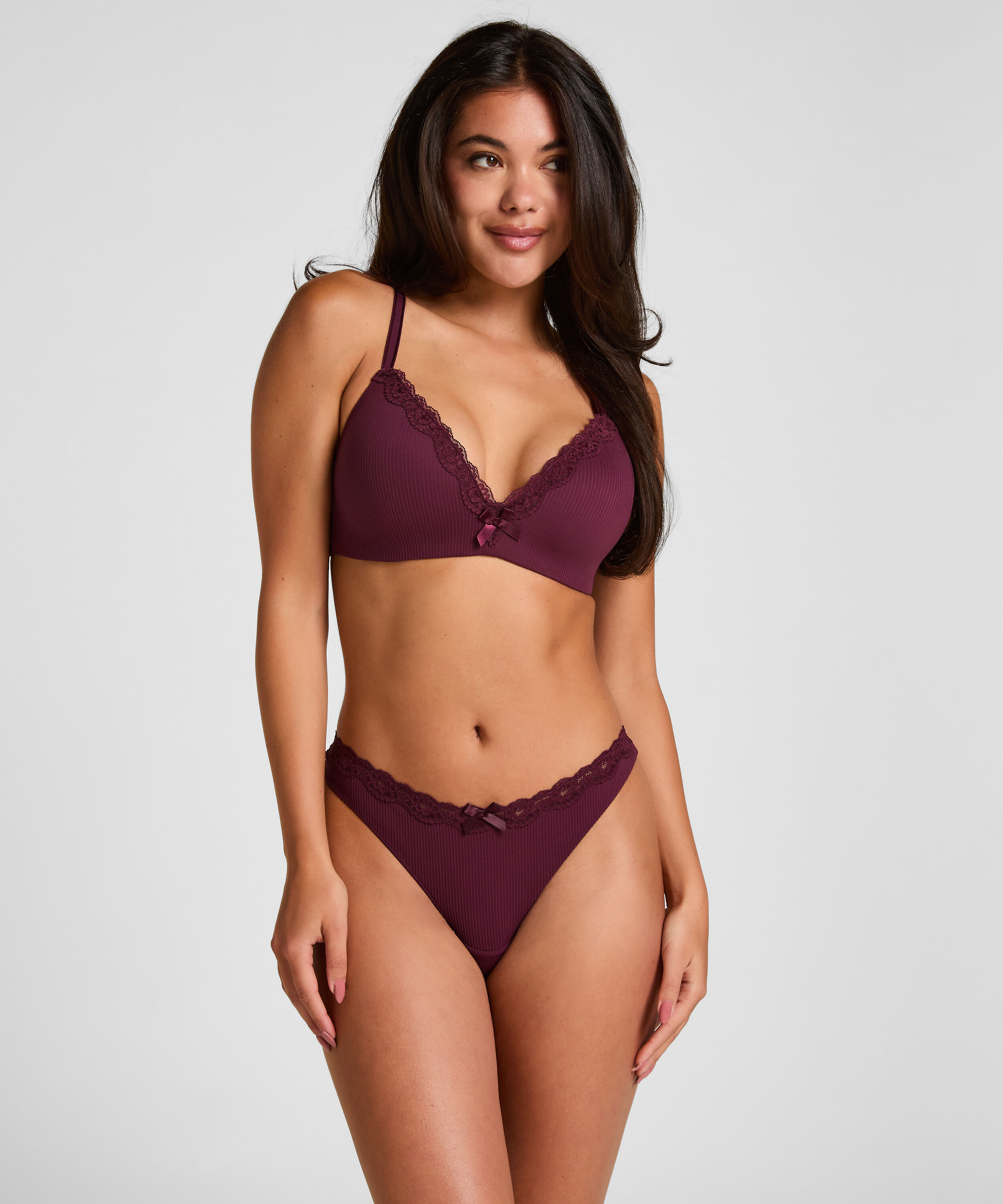 String Lola, Pourpre