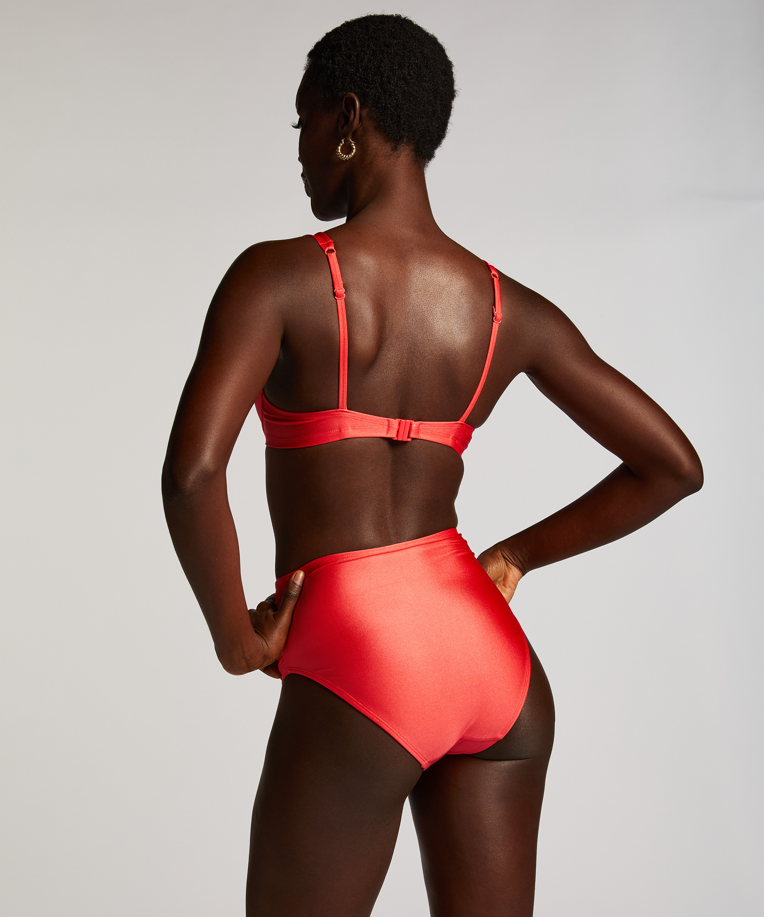 Haut de bikini à armatures préformé Luxe Taille E +, Rouge, main