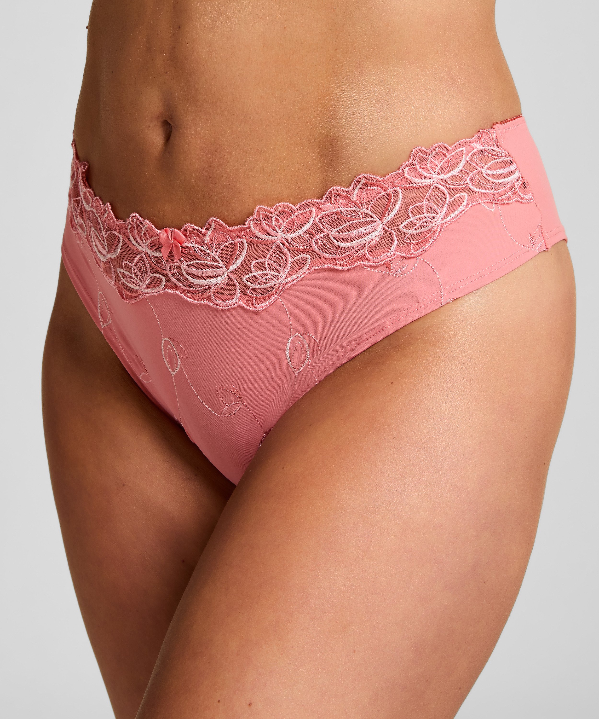 Brazilian Diva, Roze, main