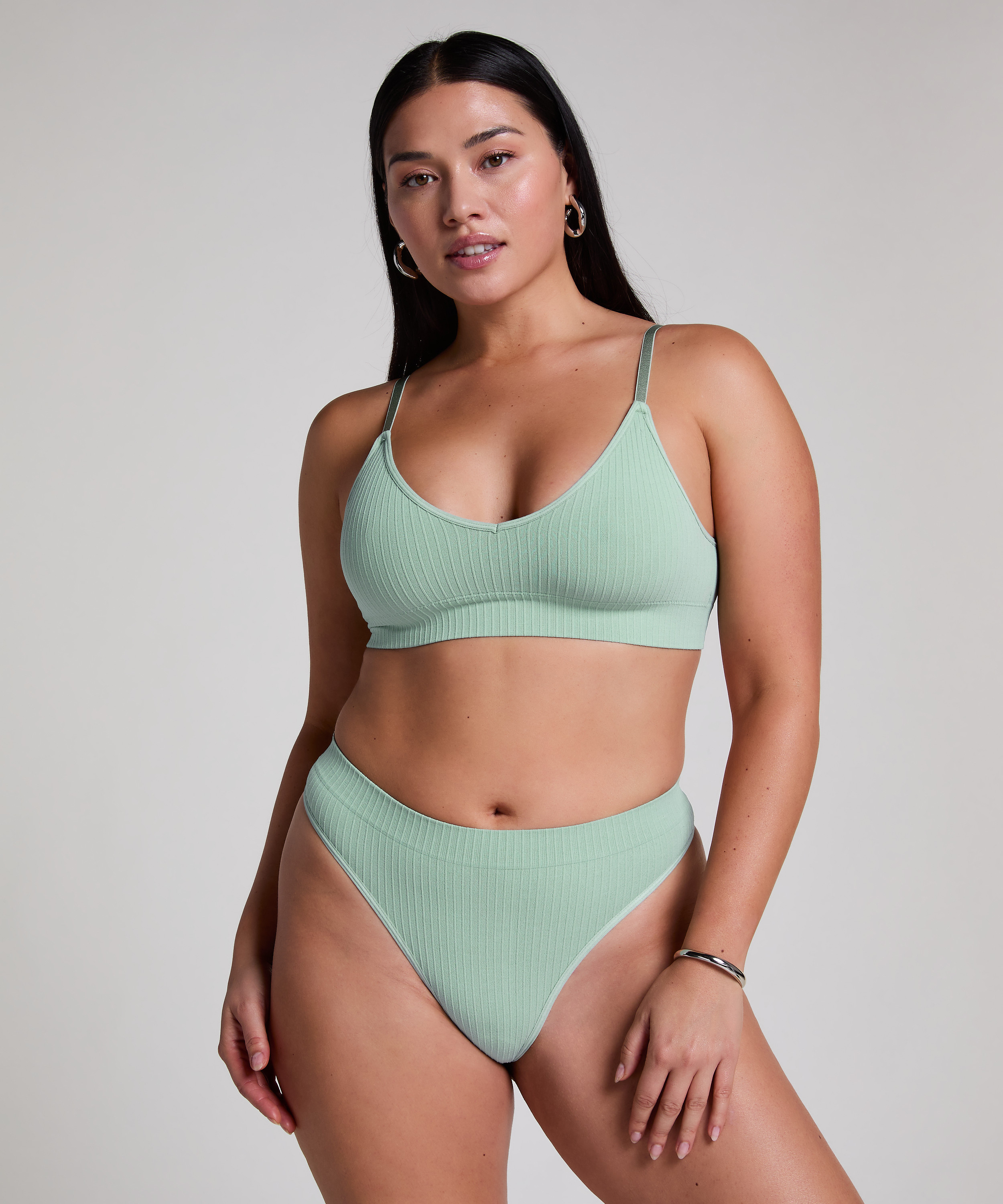 String &eacute;chancr&eacute; Dianne, Vert, main