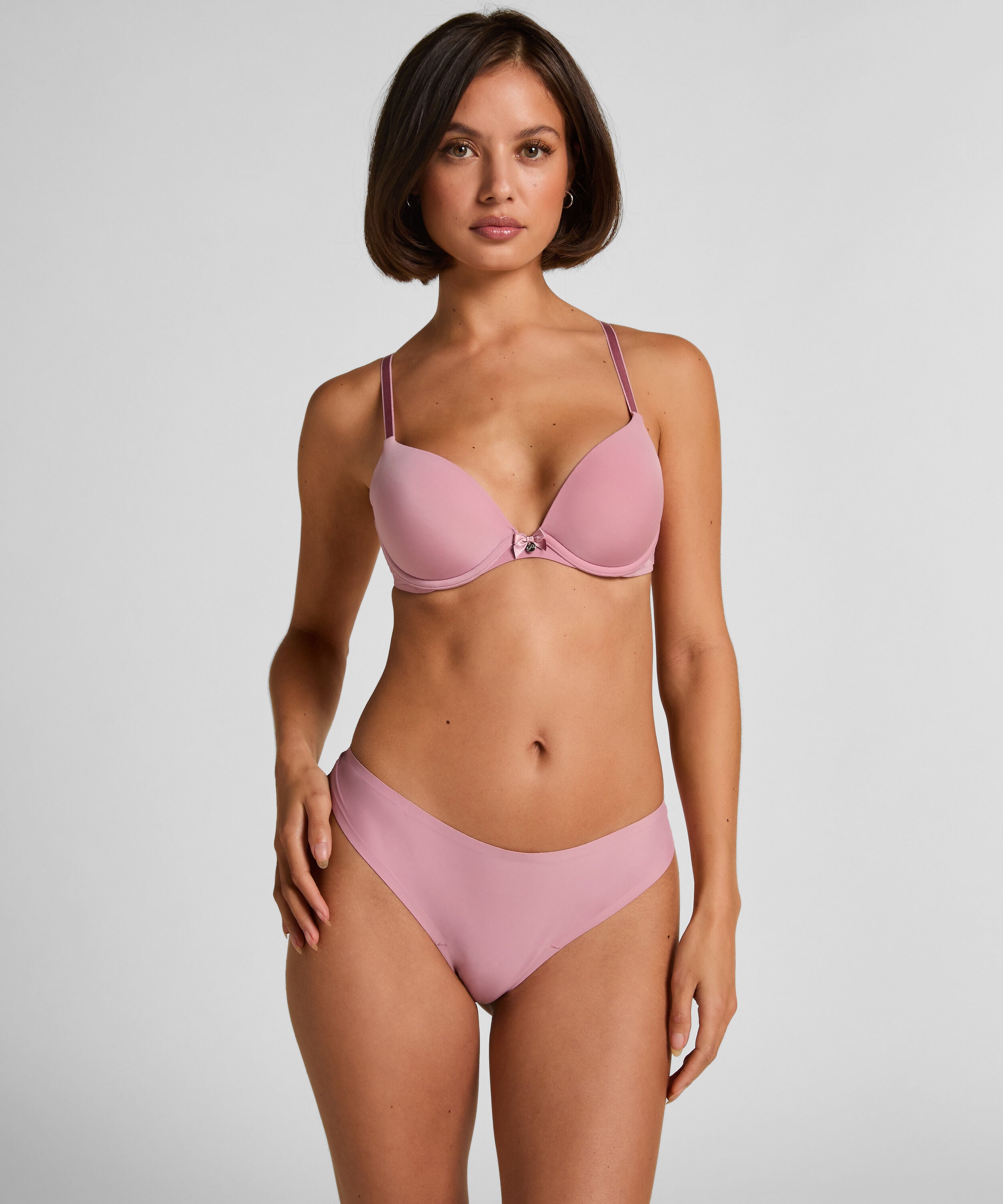 Invisible string Lace back