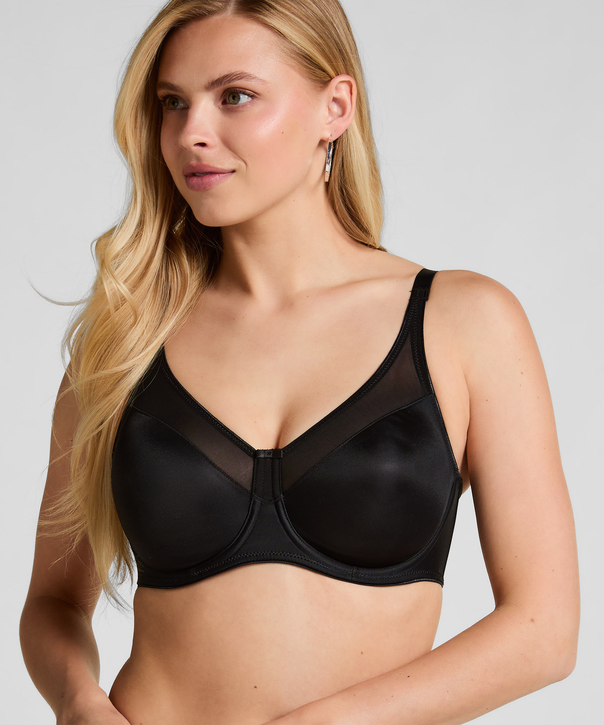 Soutien-gorge à armatures non-préformé minimiseur Nina, Noir, main