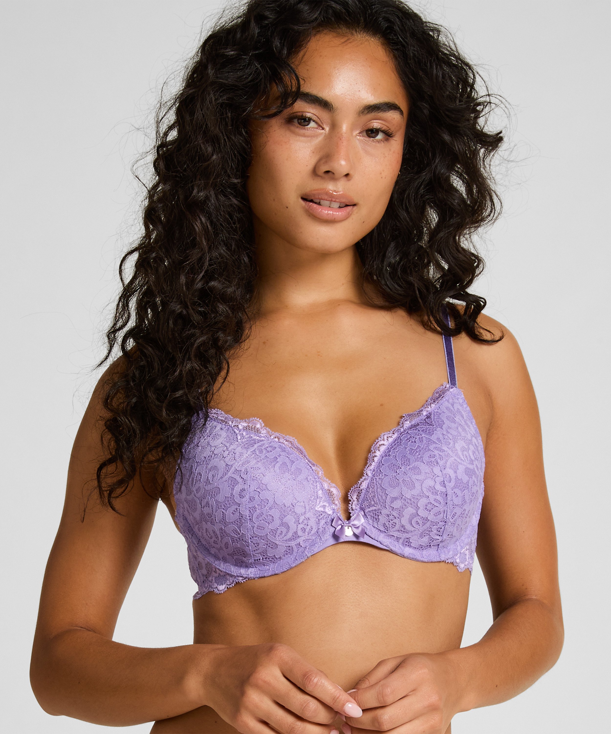 Soutien-gorge à armatures préformé push-up Marine, Pourpre, main