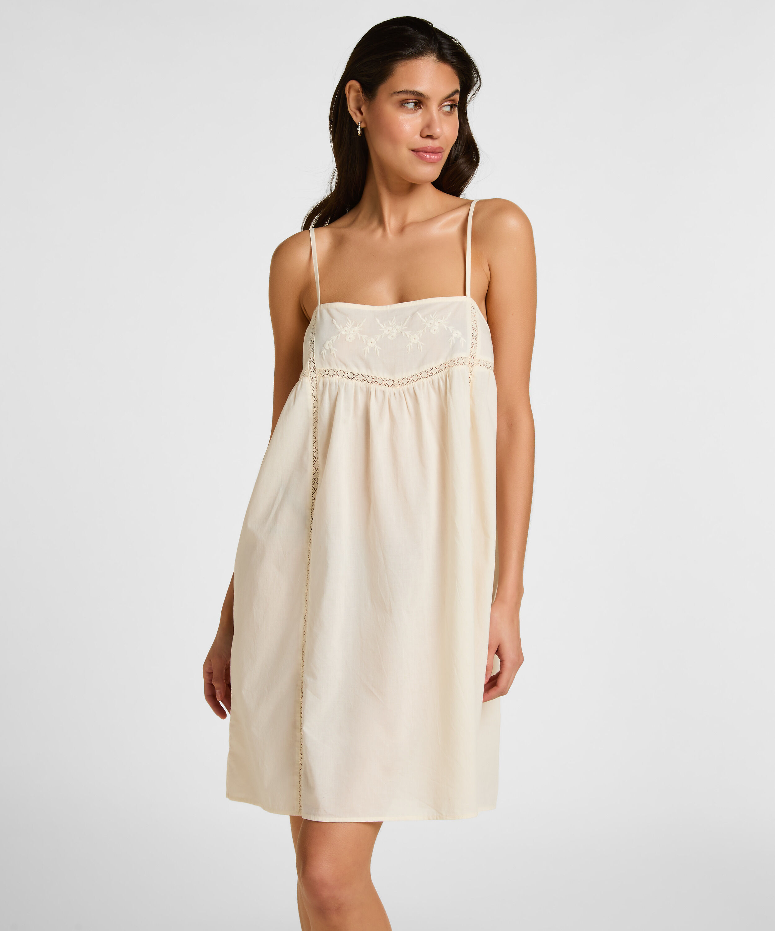 Slipdress Embroidery, Wit