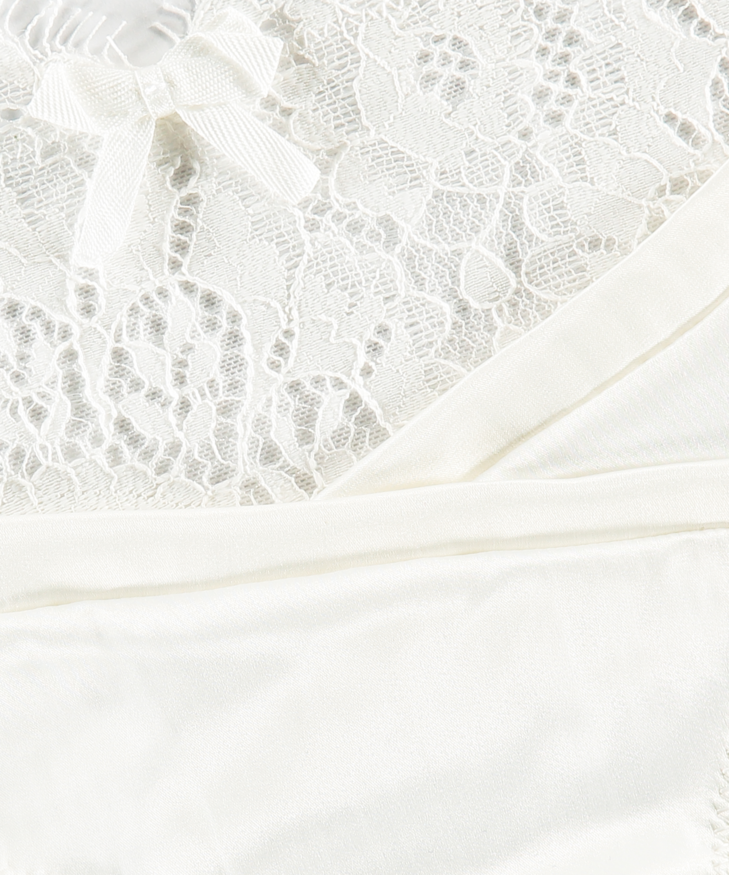 String Hannako, Blanc, main