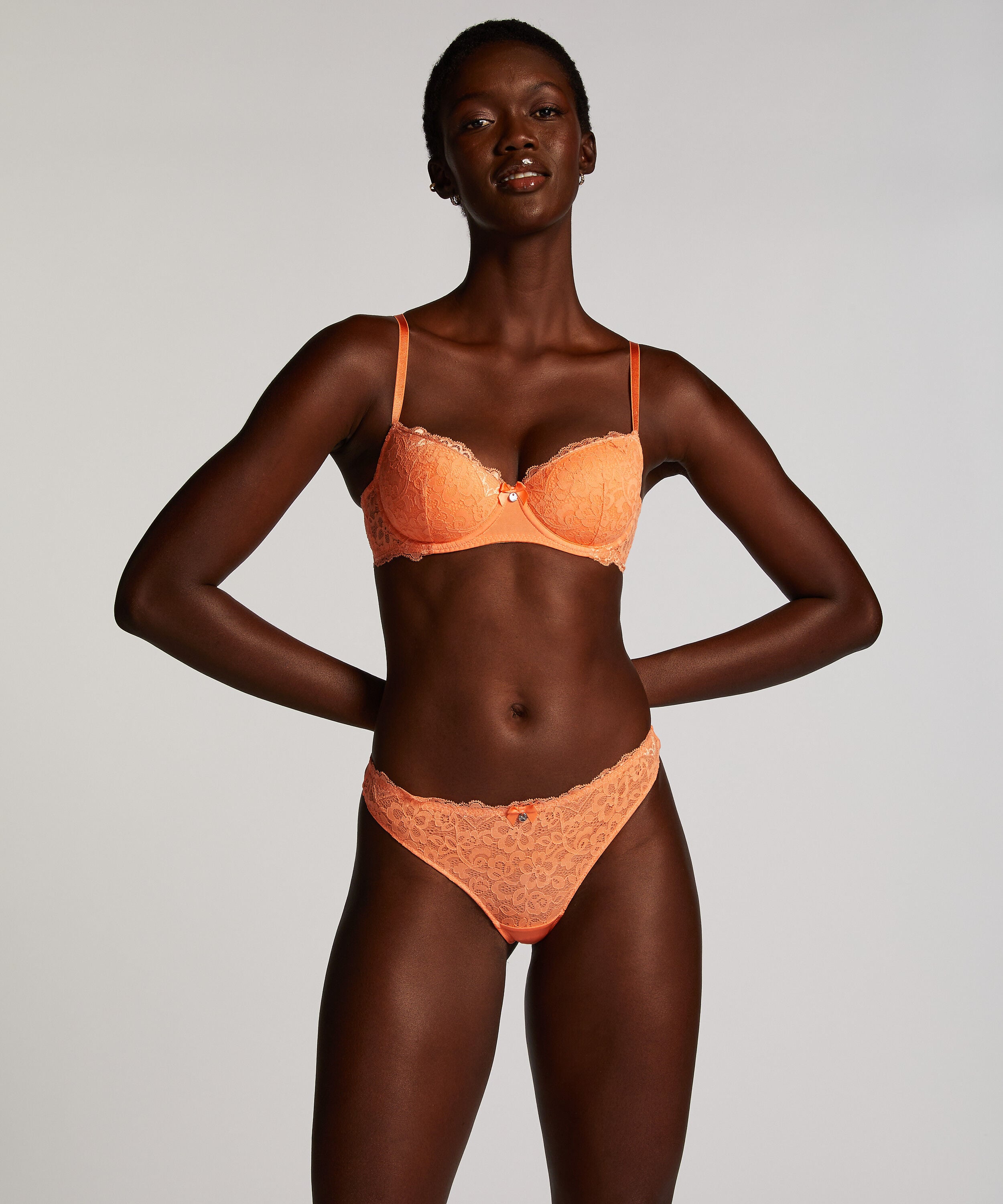 String Marine, Oranje