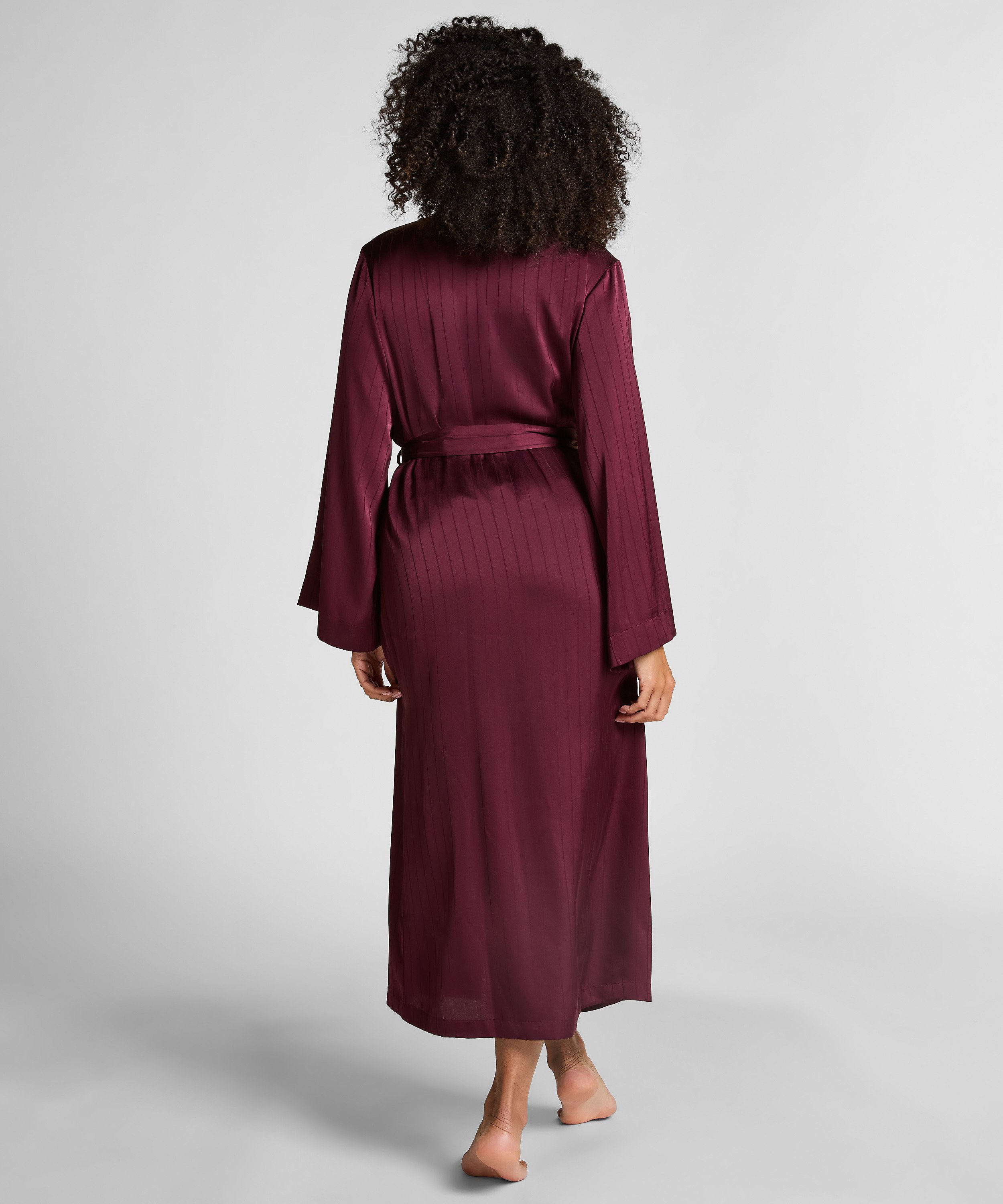 Kimono à rayures en satin, Pourpre, main