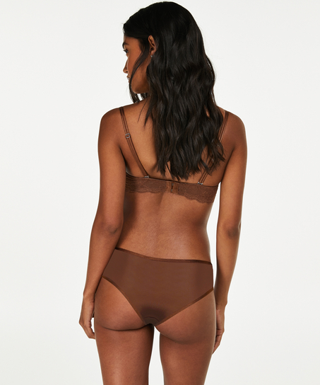 Brazilian Angie, Bruin