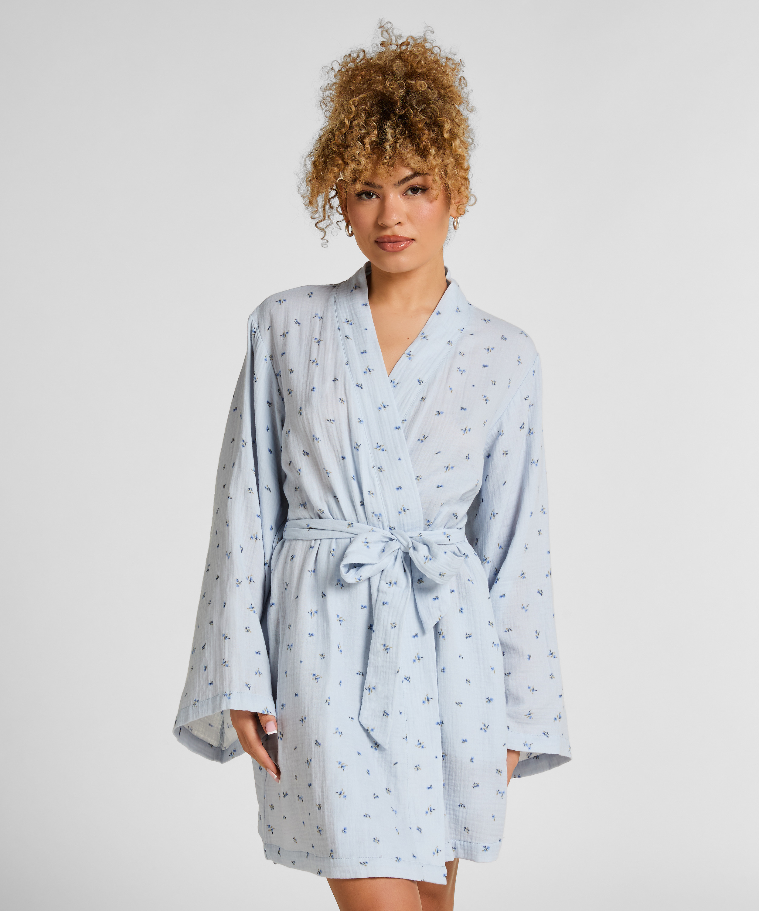Robe courte en mousseline, Bleu, main