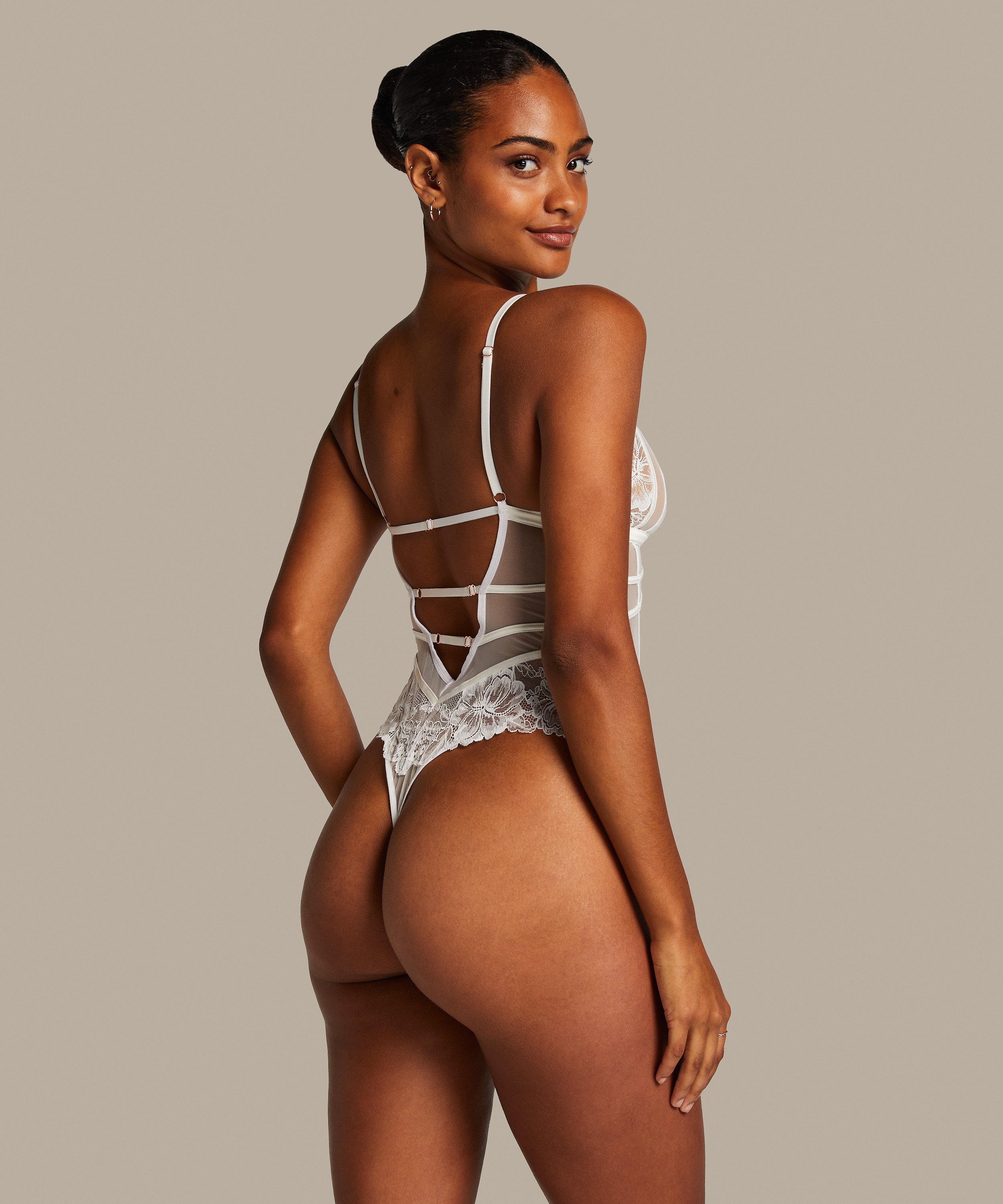 Body Ditte, Blanc, main