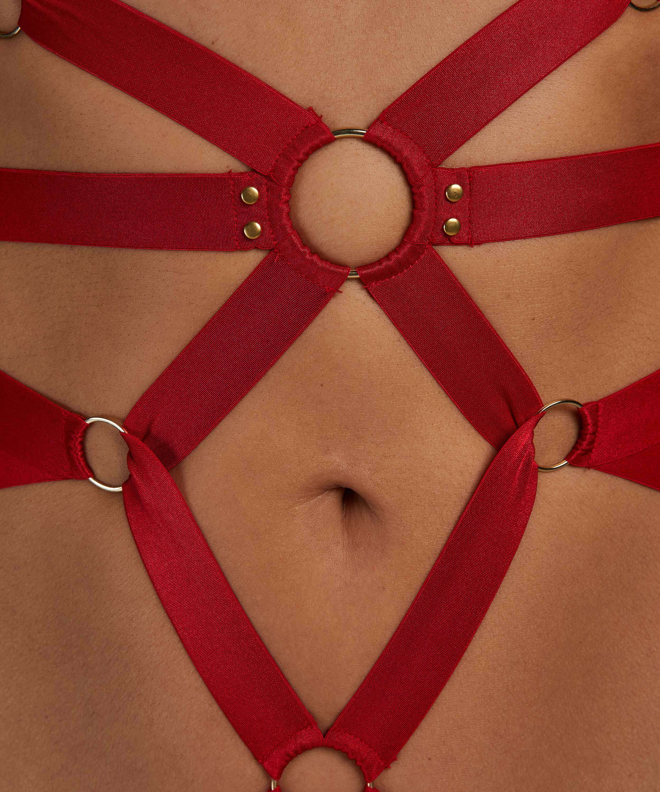 Private Body Jesse, Rouge, main