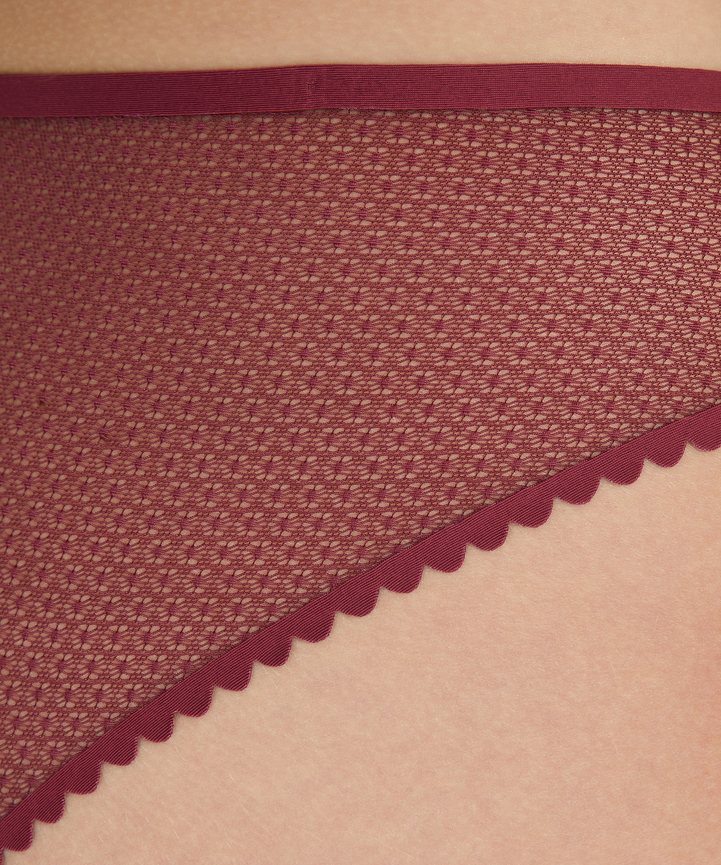 Invisible brazilian, Rood, main