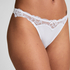 String Secret Lace, Wit