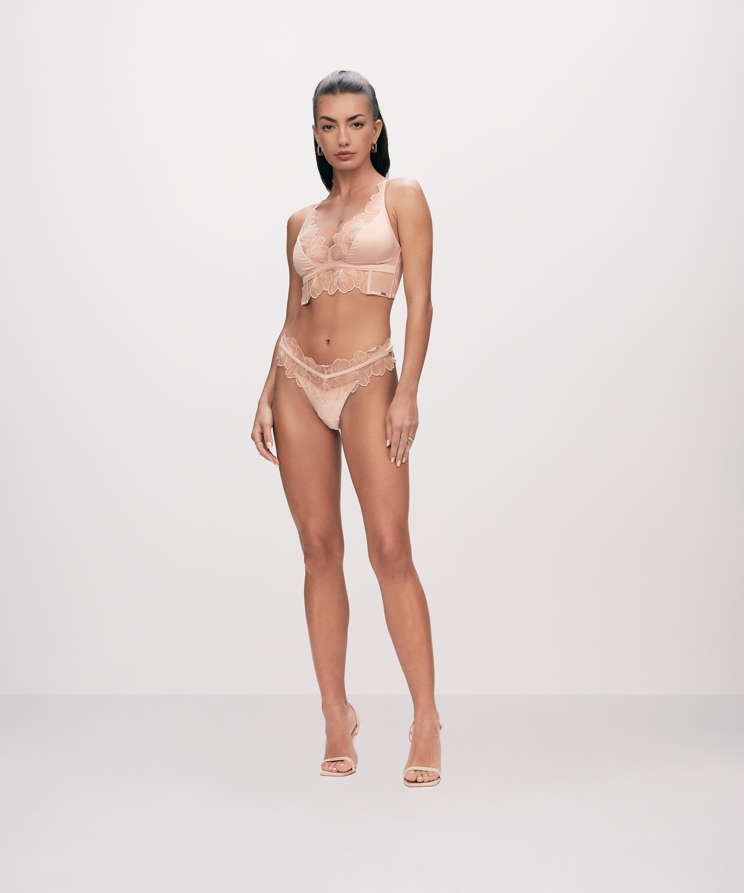 Brazilian Sher, Roze, main