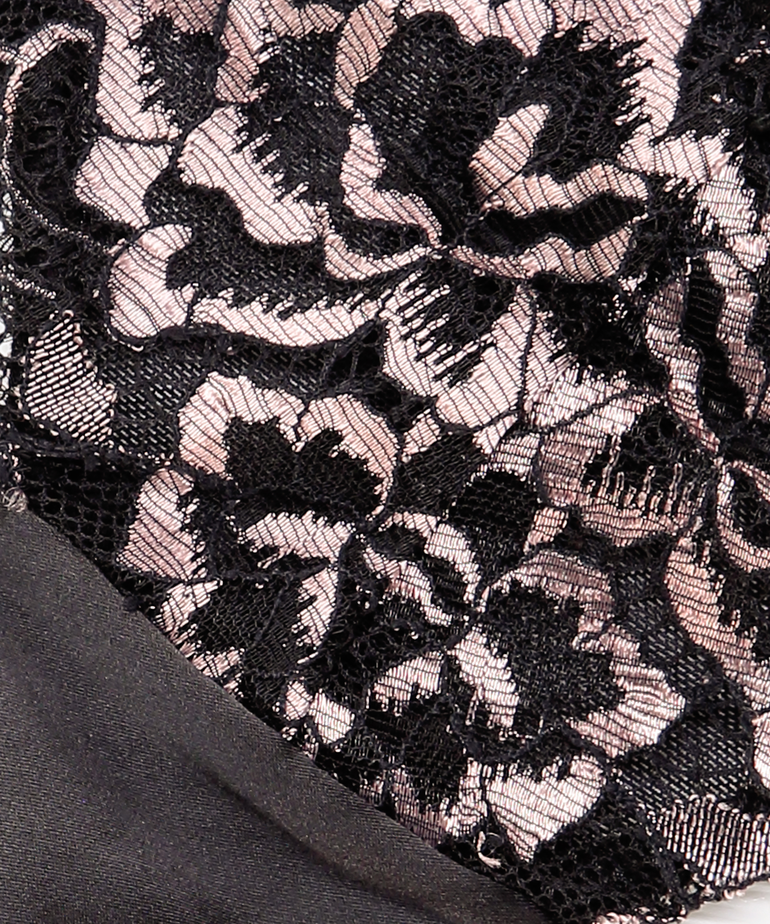 String Maria, Noir, main