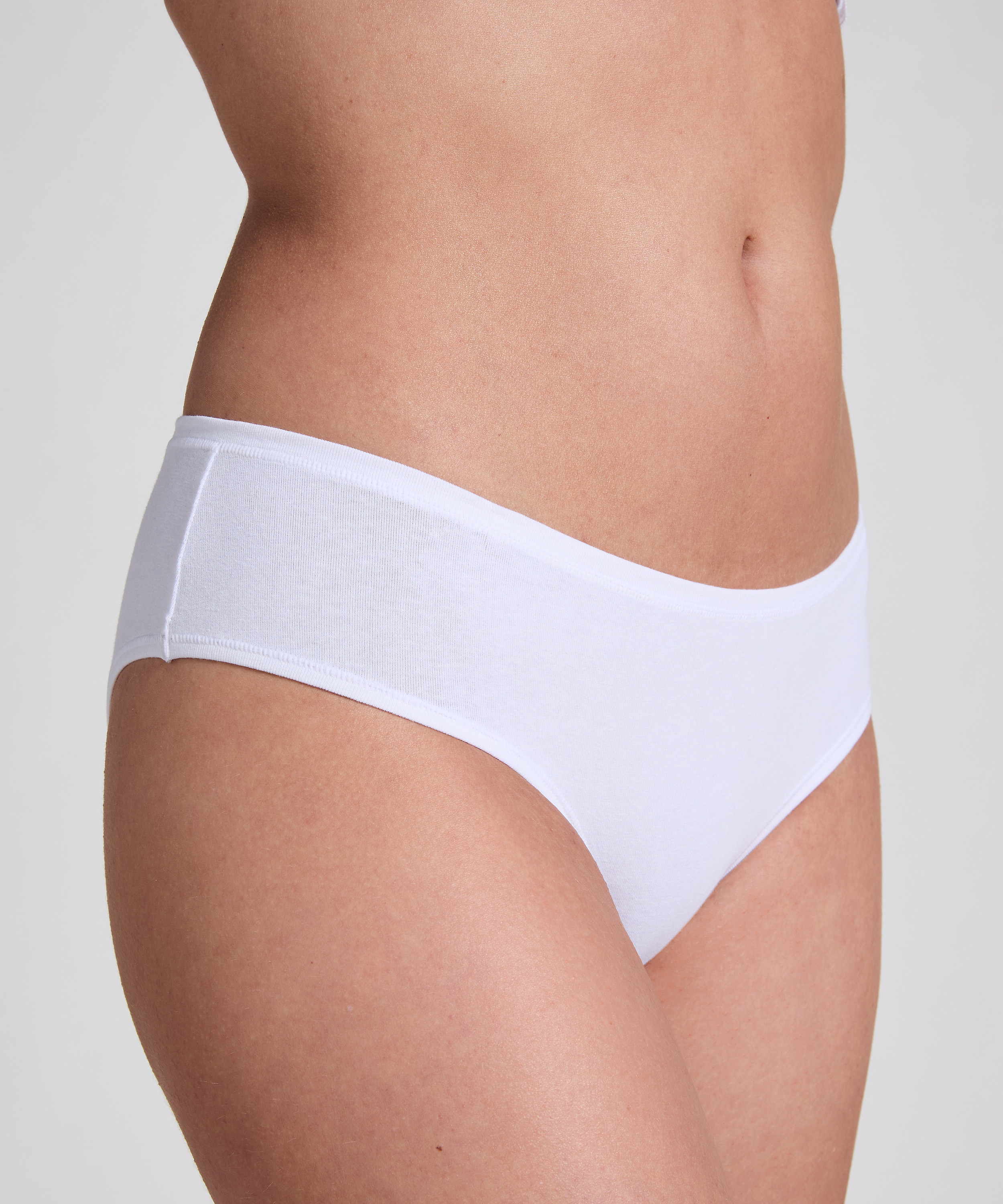 Slip Brésilien en Coton Kira, Blanc, main