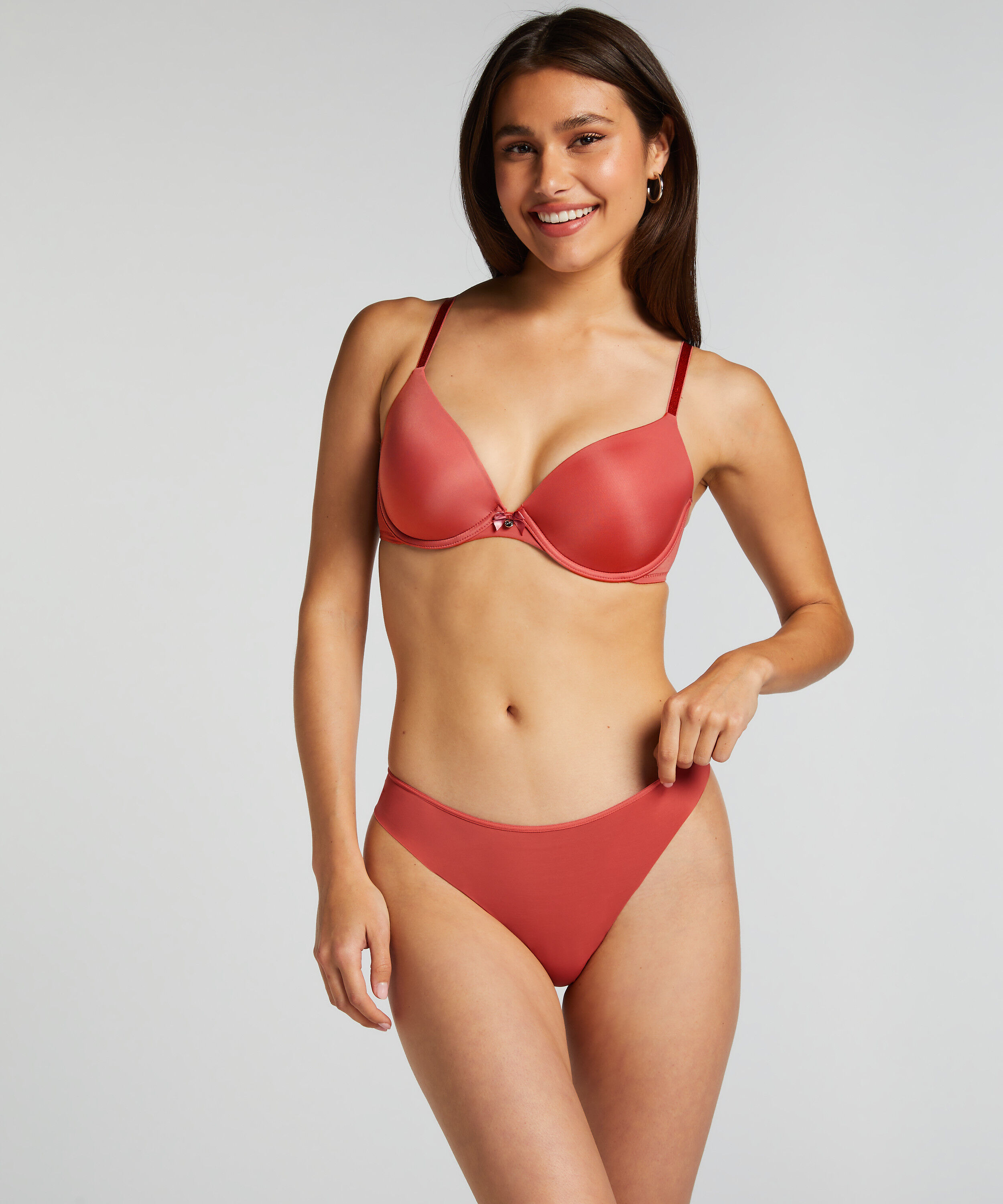 String Invisible Lace back, Rouge String Invisible Lace back, Rouge