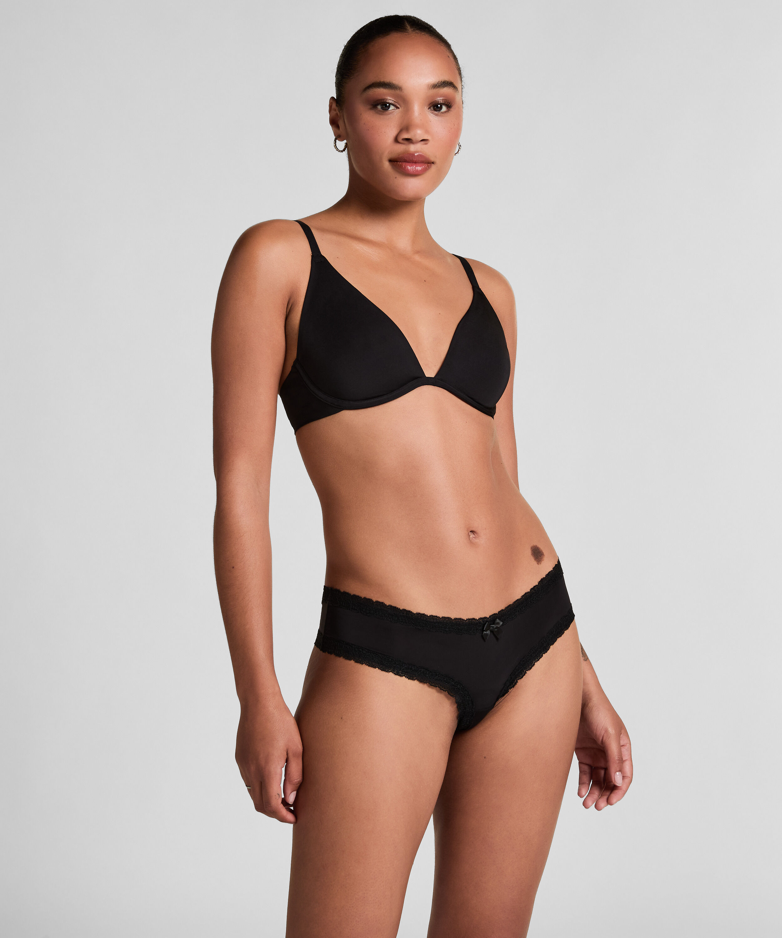 Slip brésilien en forme de V London, Noir Slip brésilien en forme de V London, Noir