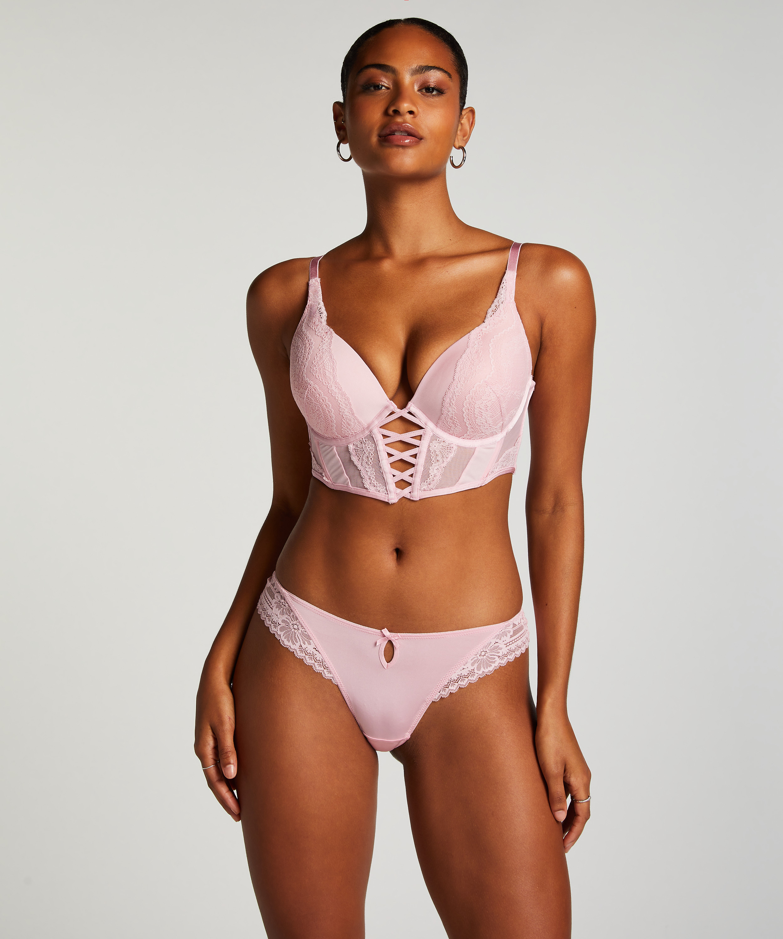 Brazilian Maggie, Roze, main