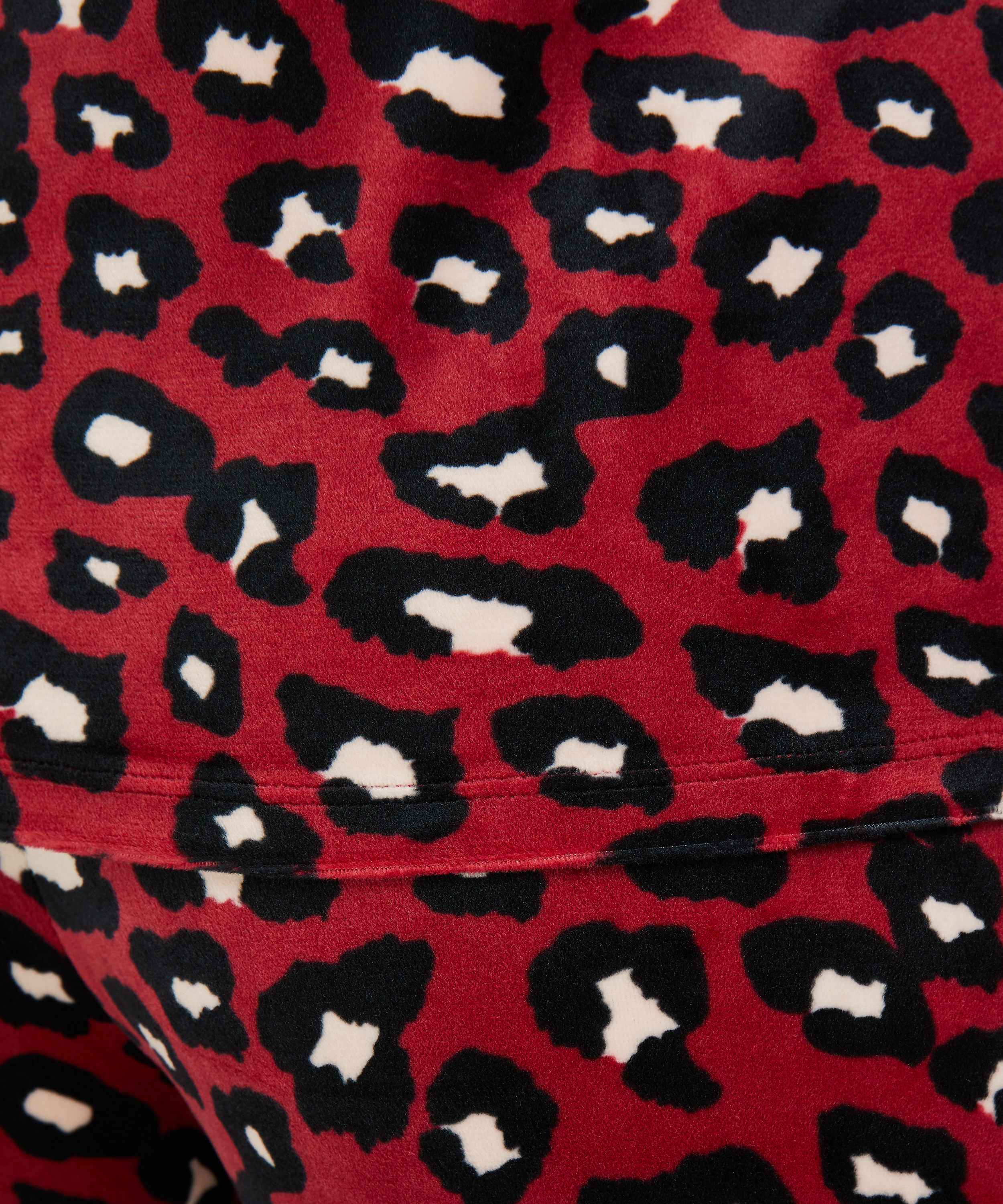 Top Velours, Rouge, main