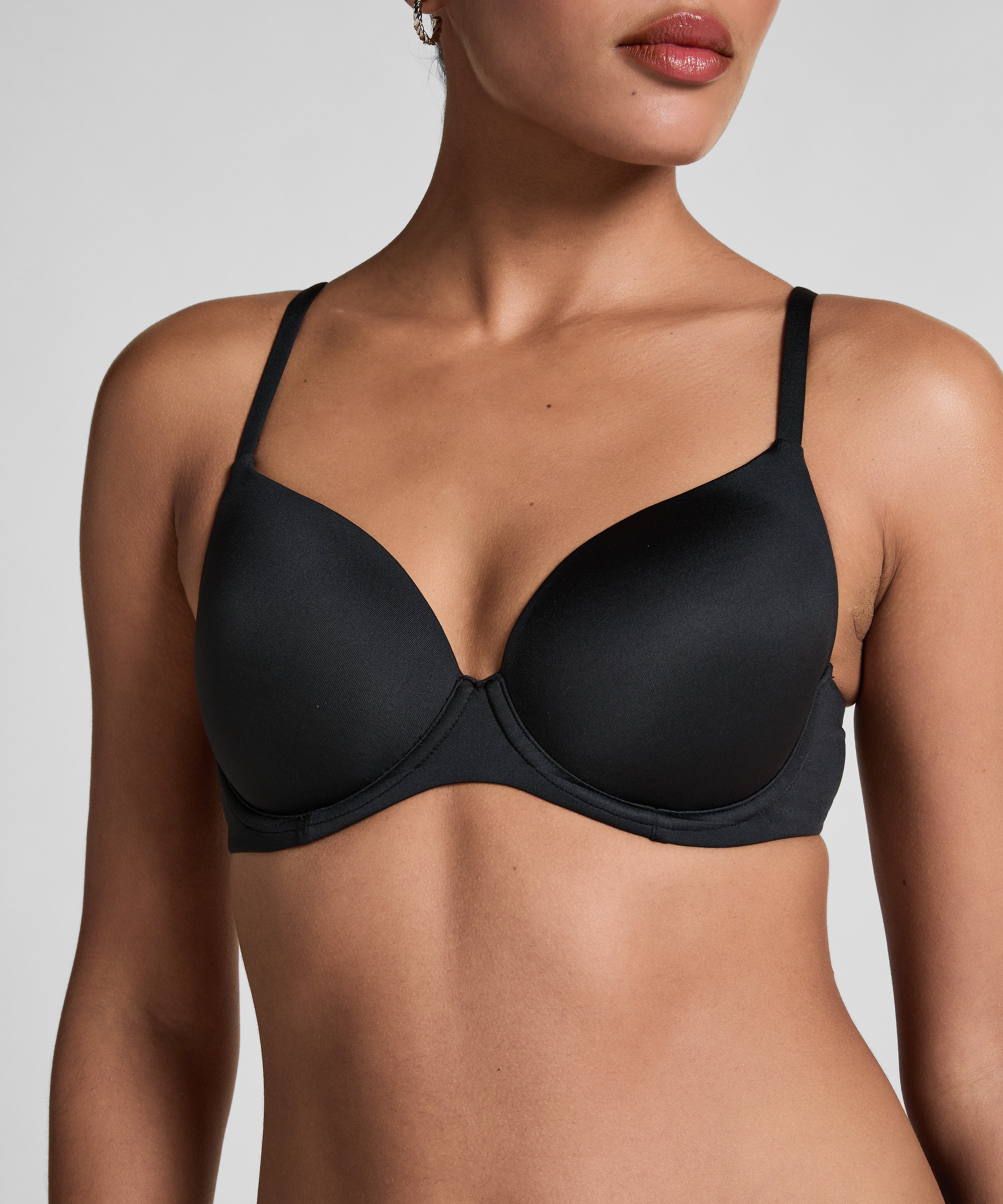 Soutien-gorge &agrave; armatures pr&eacute;form&eacute; Super Soft, Noir, main