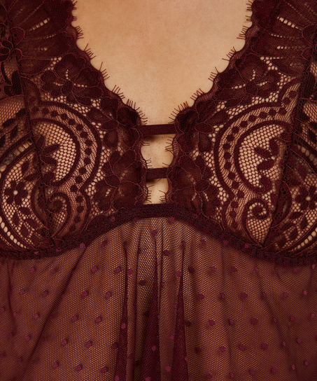 Camiset Bailey, Rood