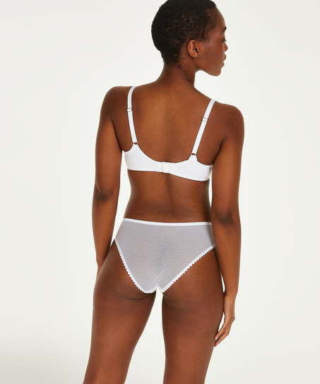 Invisible brazilian, Wit