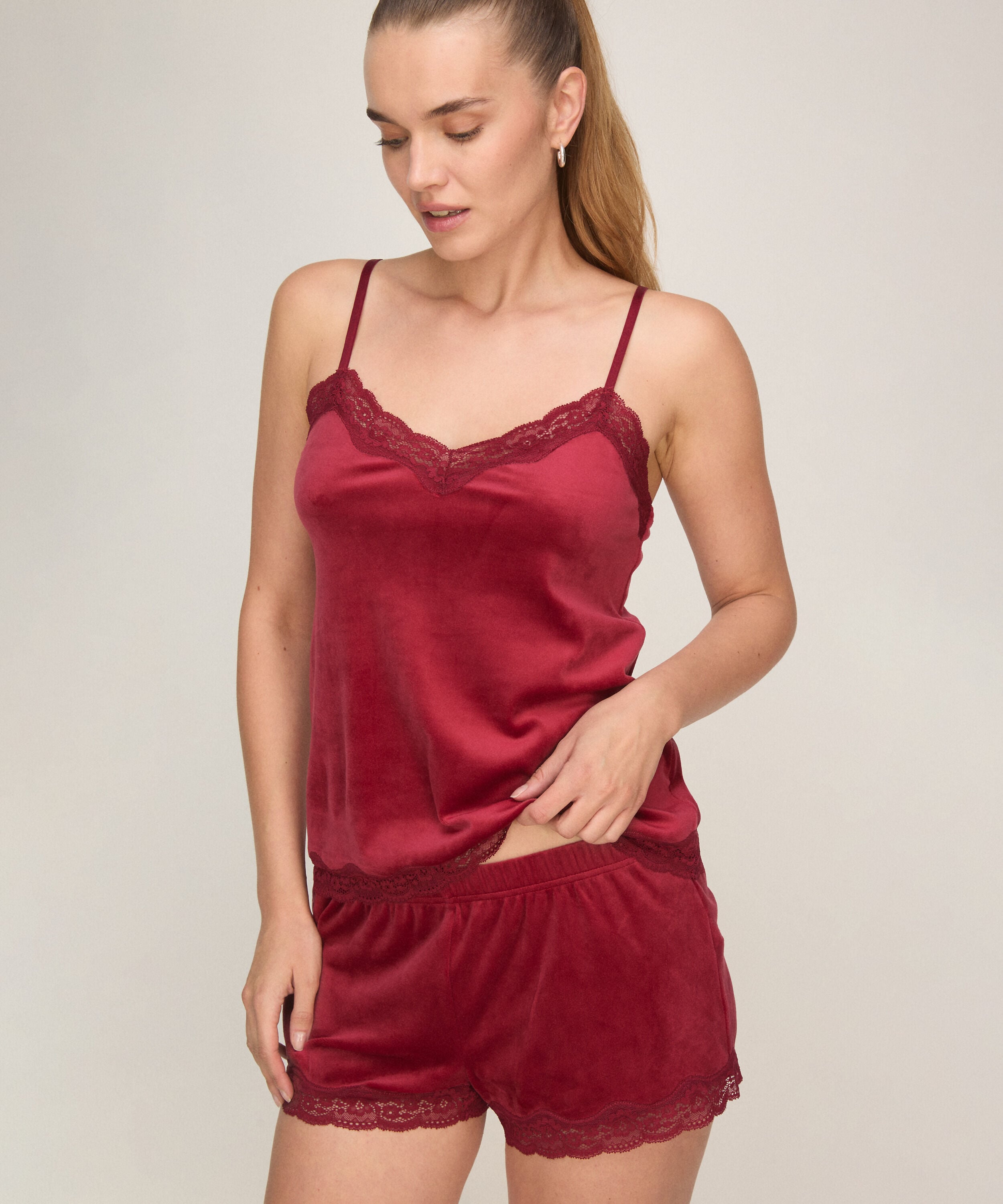 Cami top Velours Lace, Rood