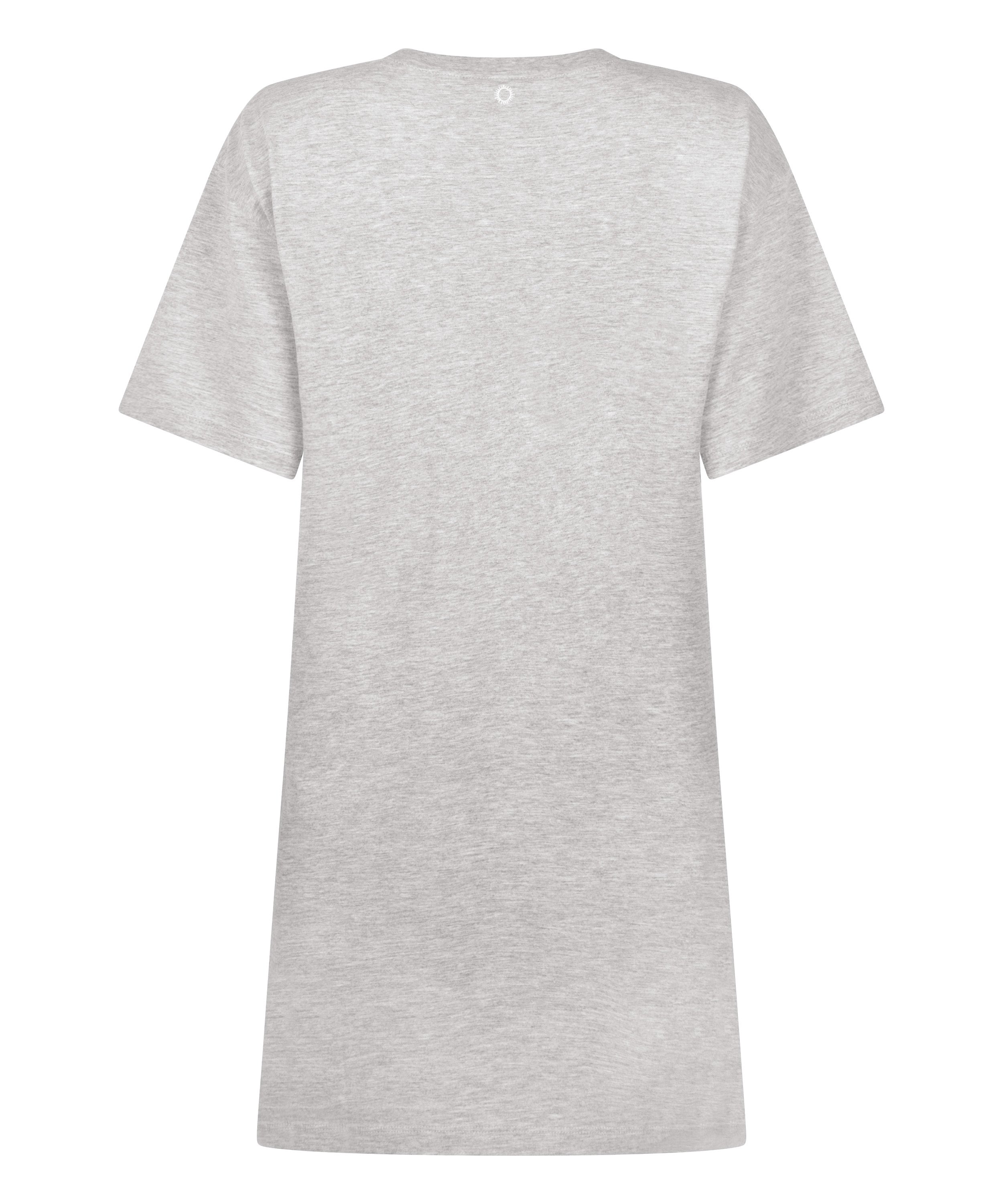 Chemise de nuit, Gris, main