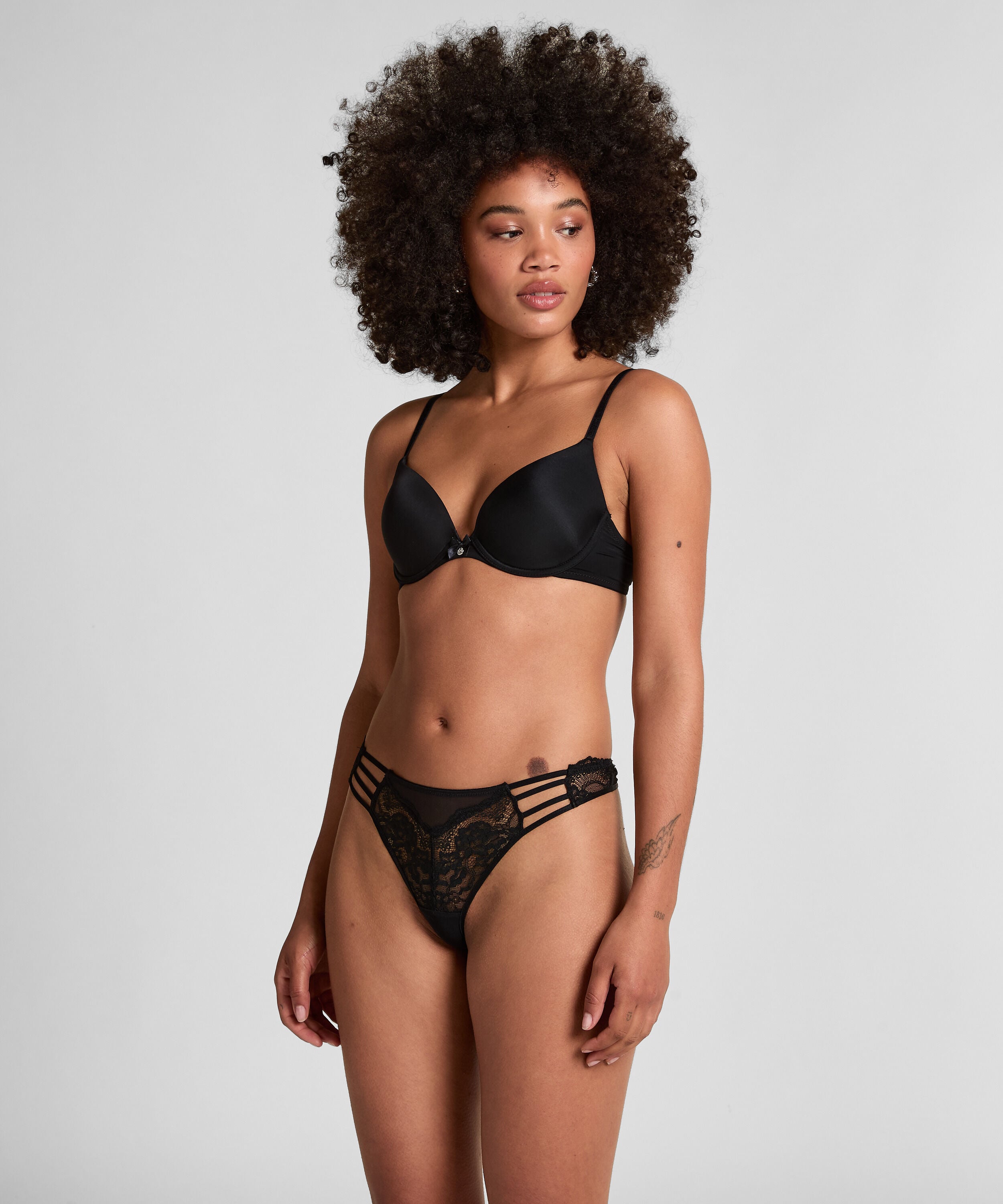 String Briar, Zwart