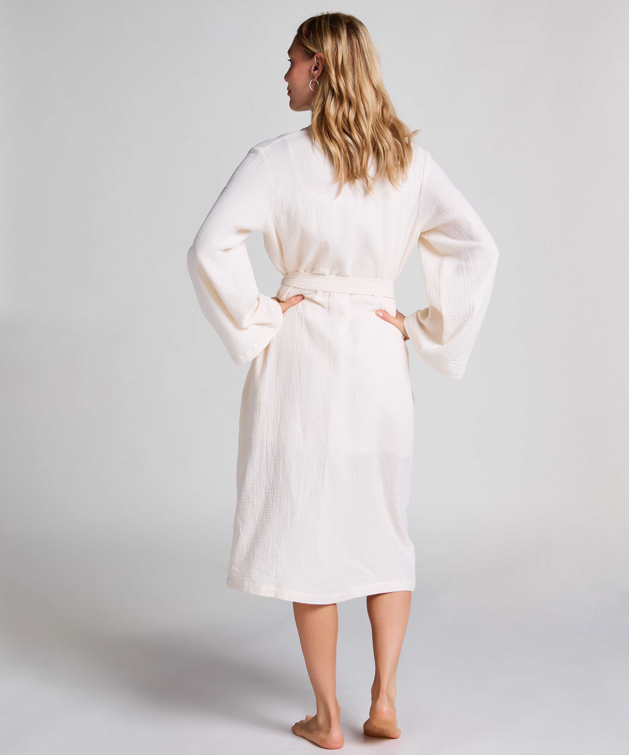 Robe longue en mousseline, Blanc, main