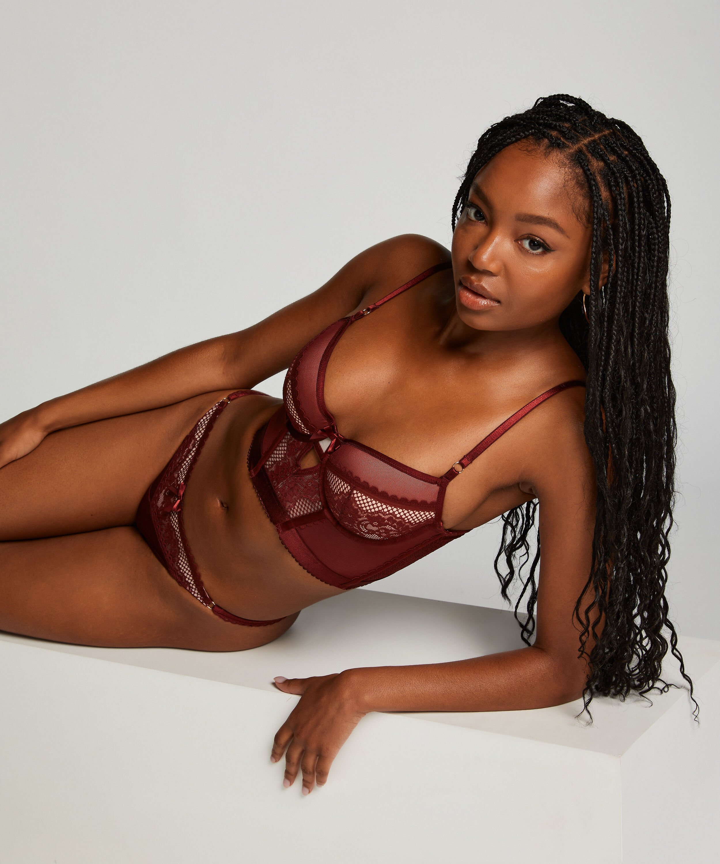 Voorgevormde longline beugel bh Malika, Rood