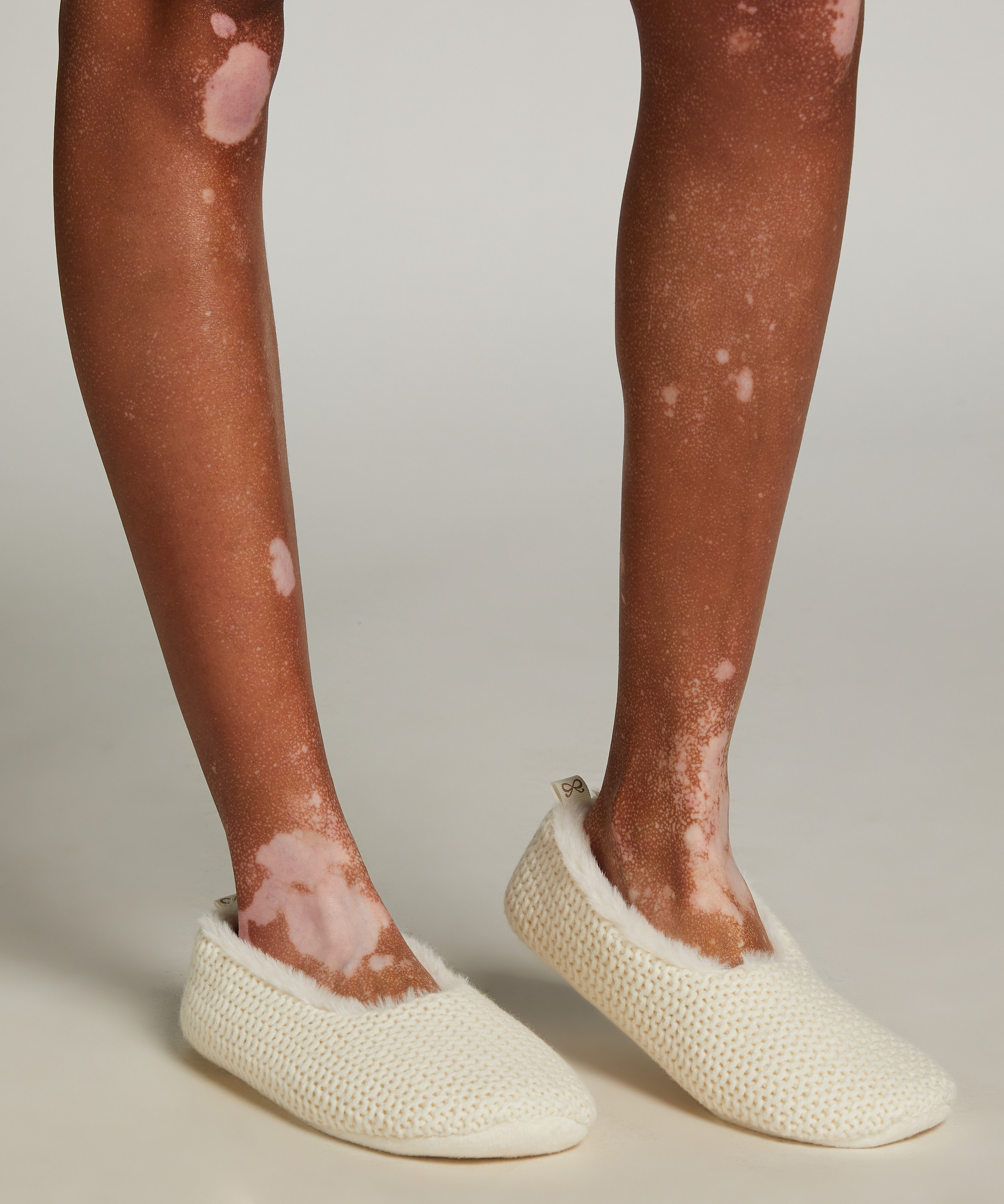 Cosy Ballerina, Wit, main