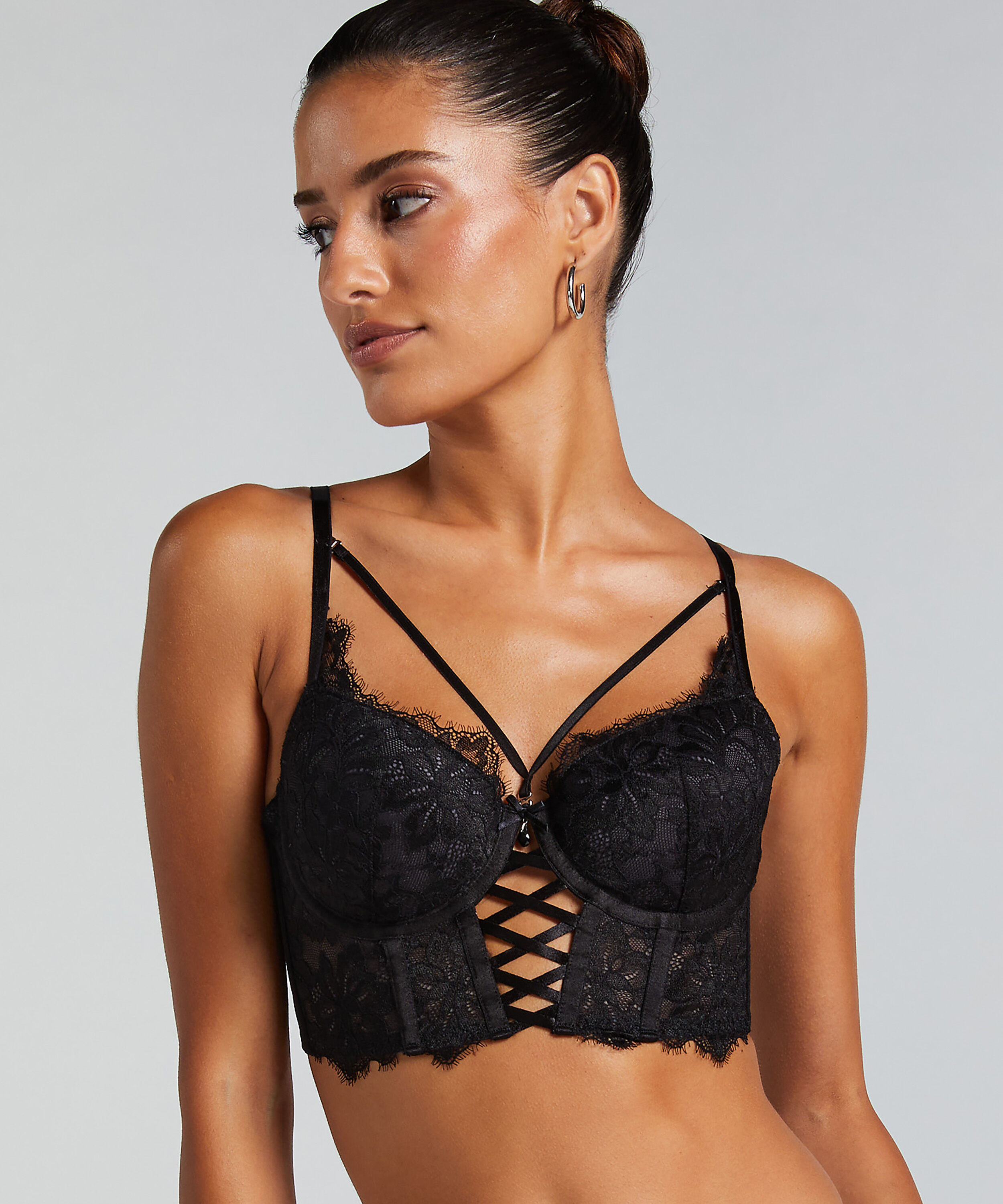 Soutien-gorge &agrave; armatures longline push-up pr&eacute;form&eacute; Char, Noir