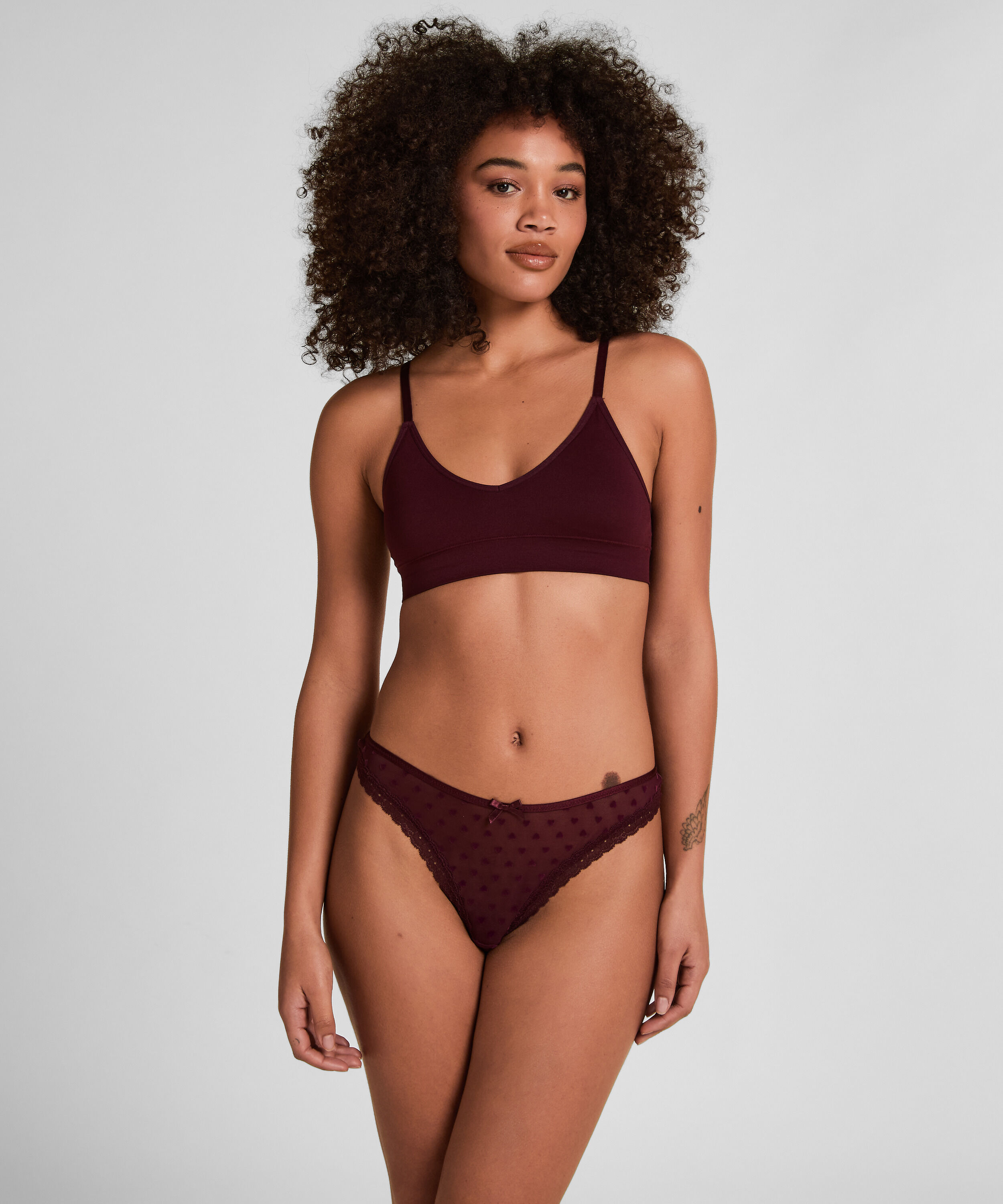 String Phoebe, Pourpre