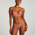 Cheekini Isabelle, Roze