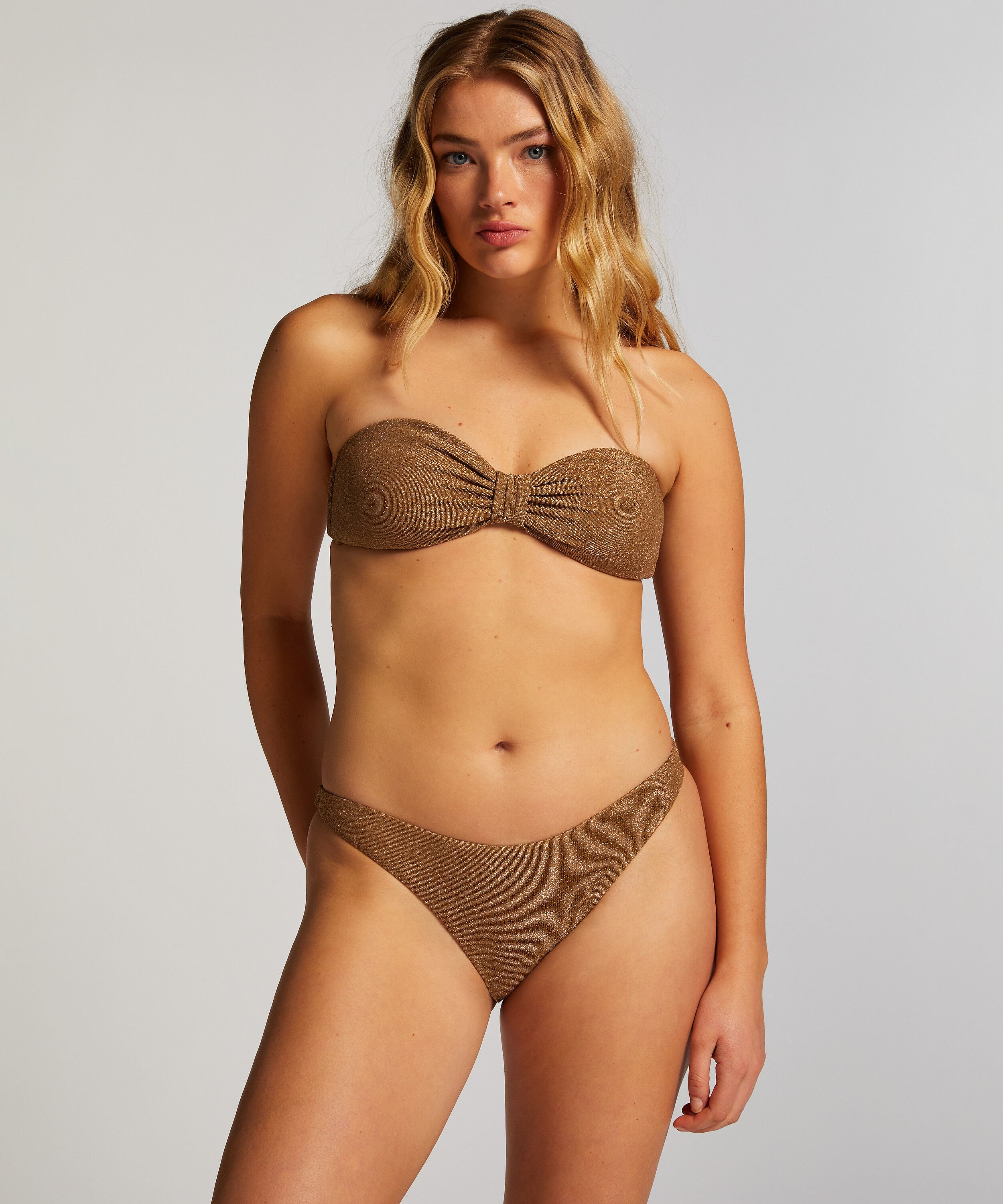 Bas de bikini échancré Goldie, Jaune Bas de bikini échancré Goldie, Jaune