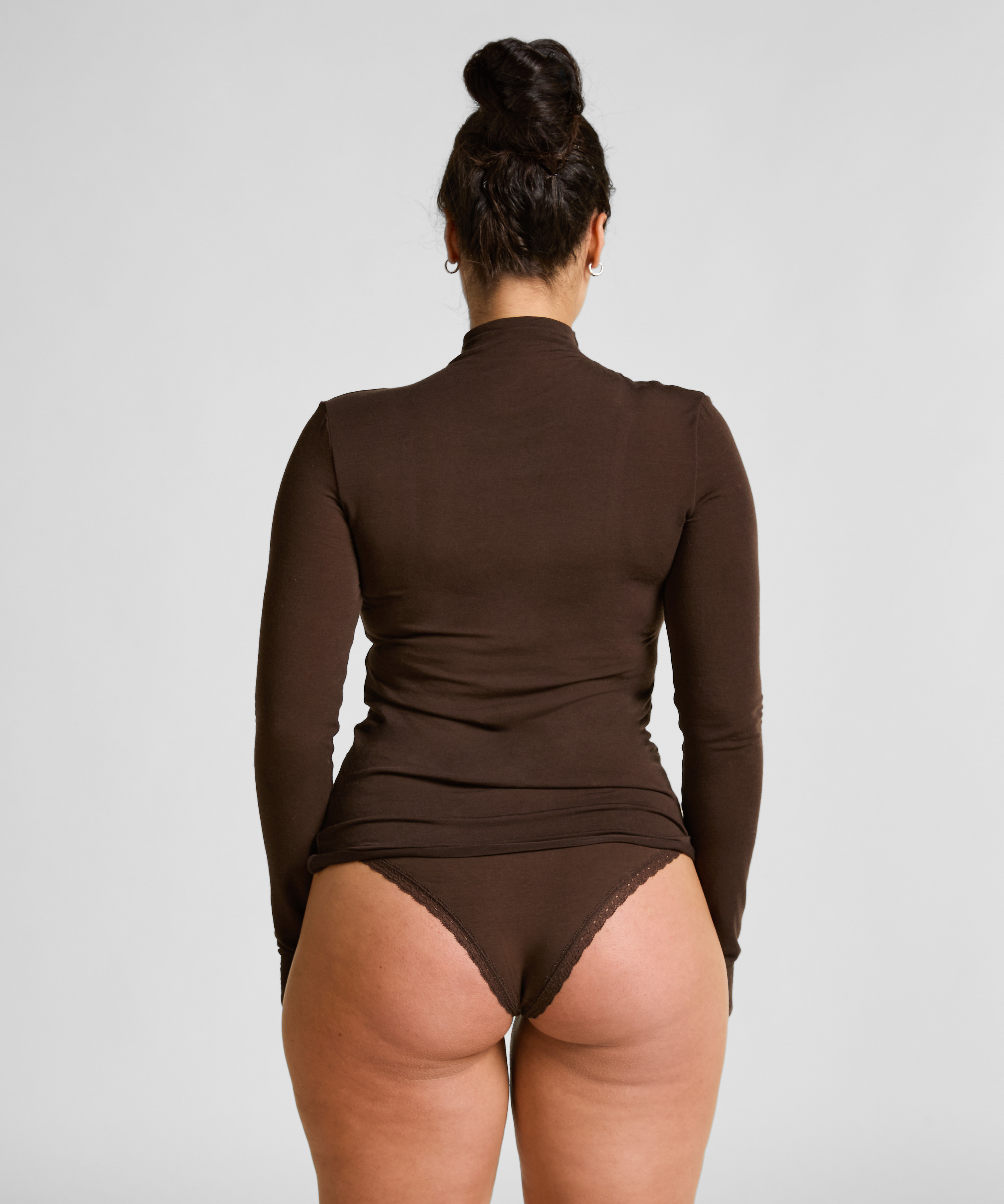 Haut avec cachemire &agrave; col roul&eacute; super soft, Brun, main