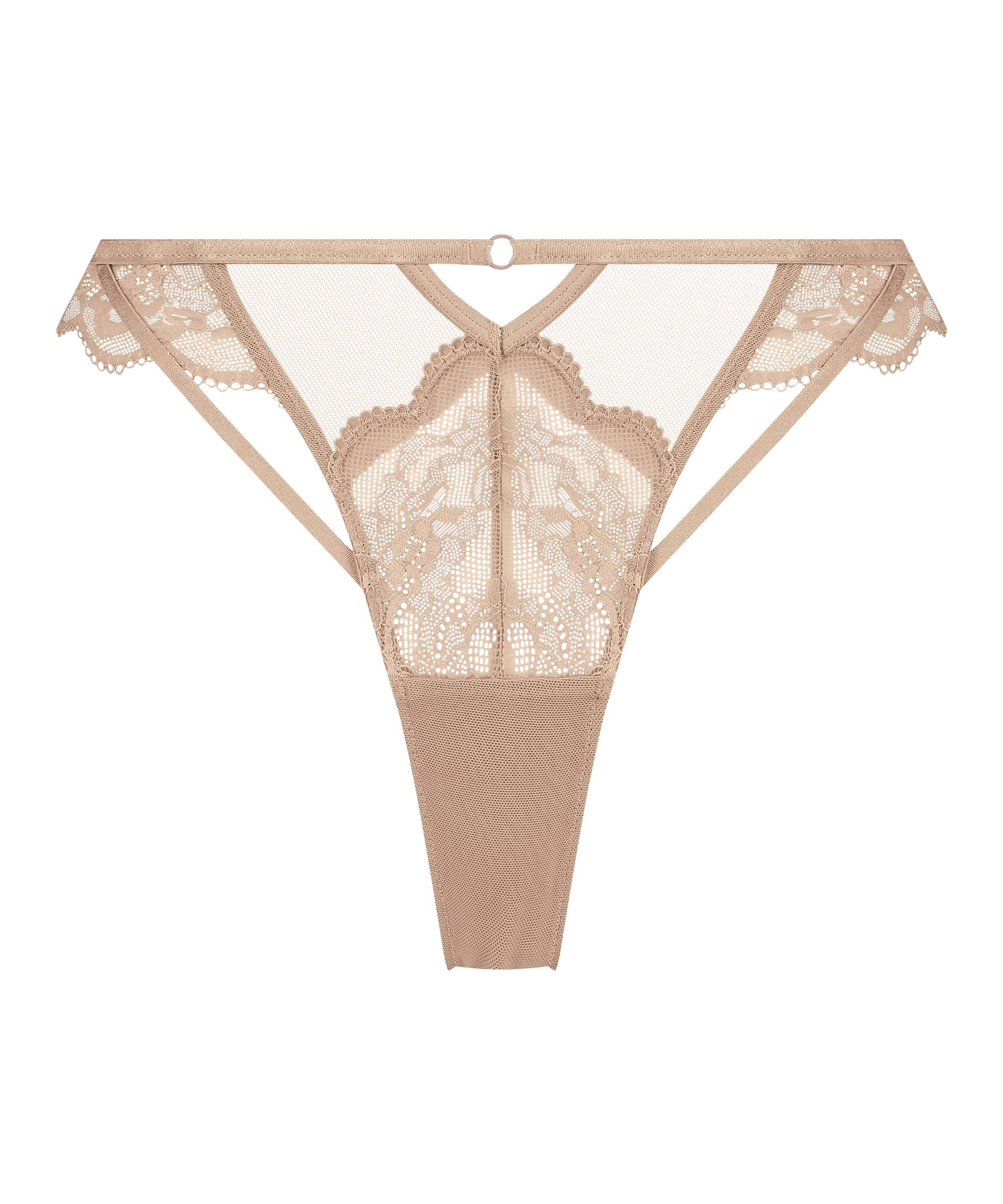 String Tanner, Bruin, main