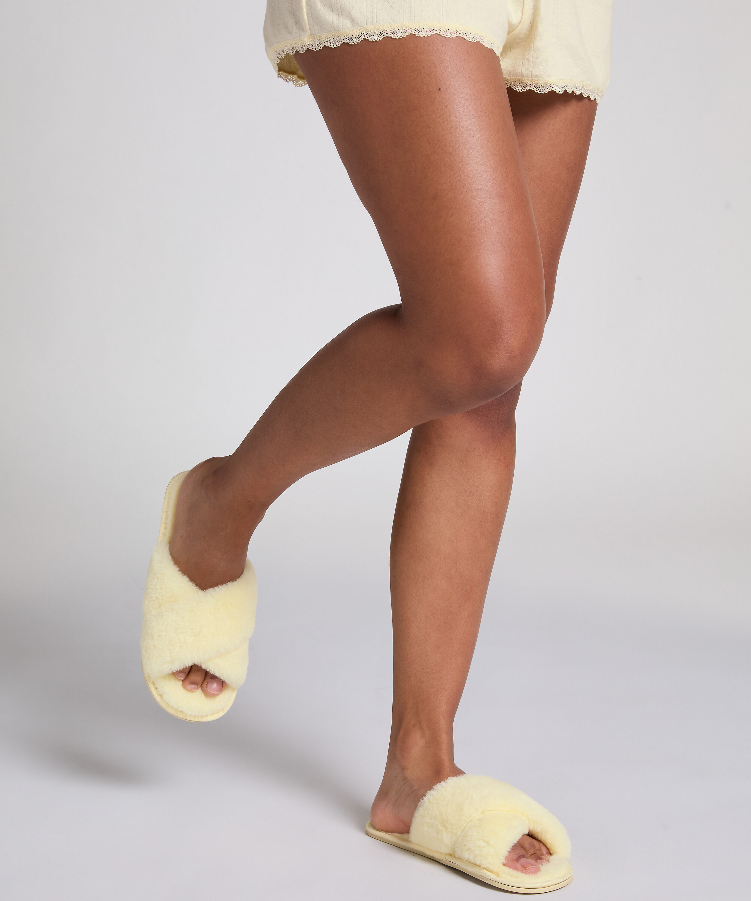 Slipper Lia, Geel