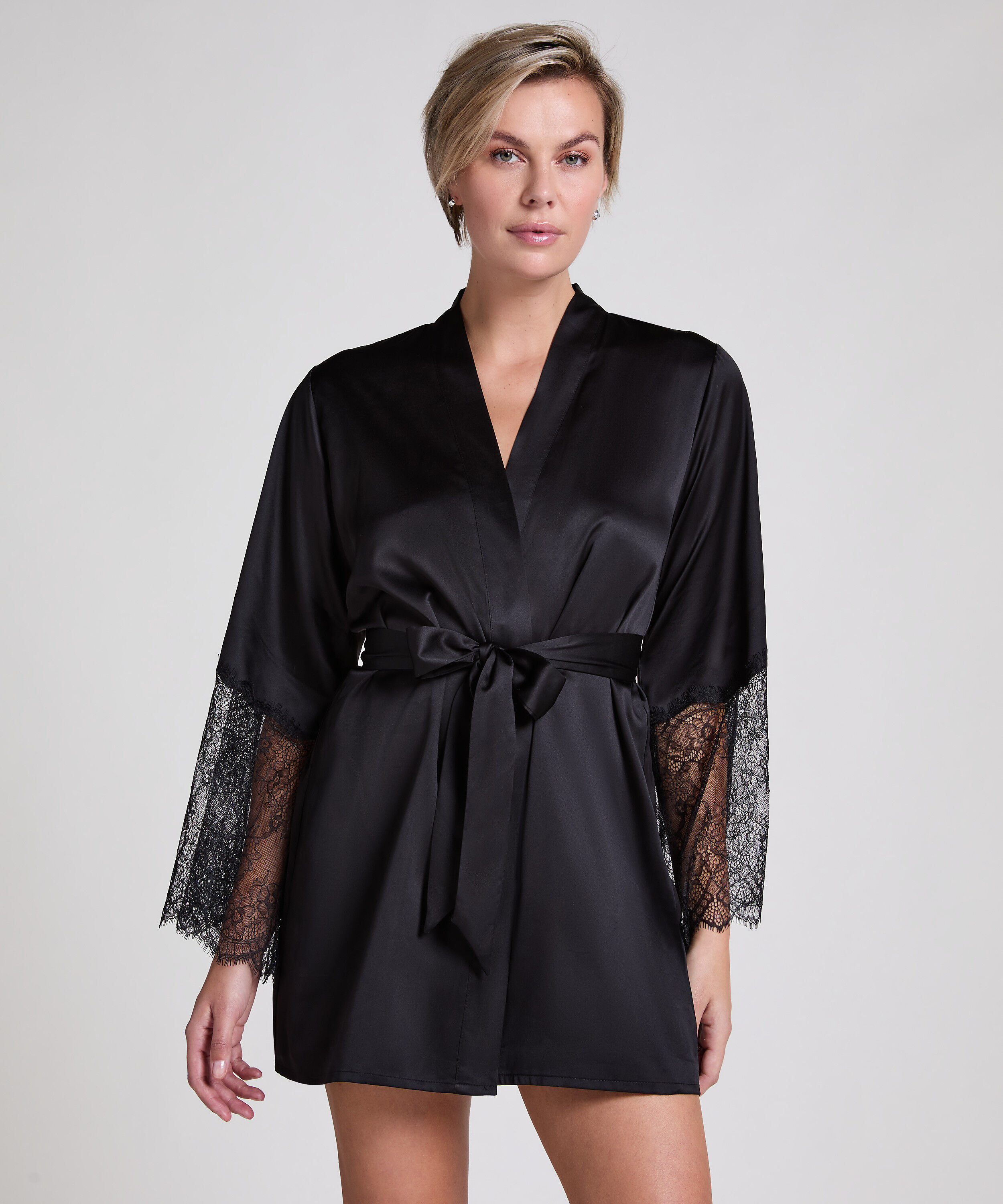 Kimono Satin, Zwart
