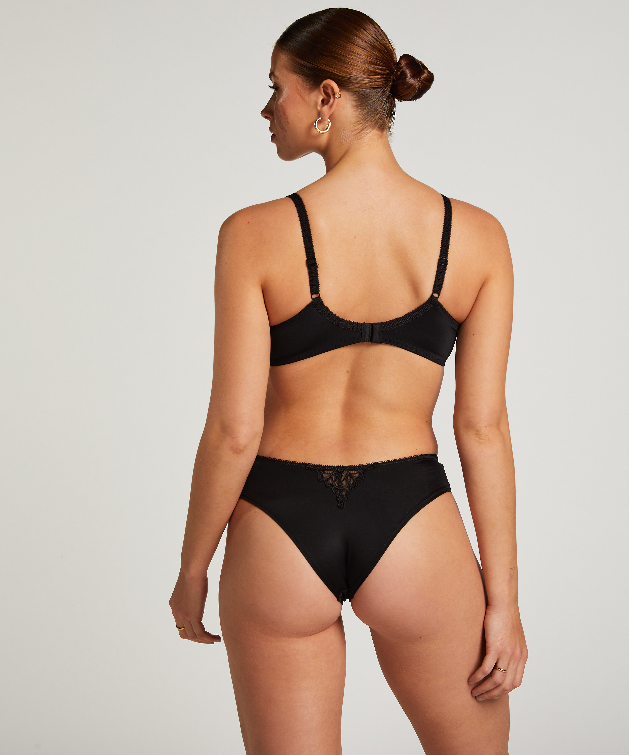 Brazilian Diva, Zwart, main