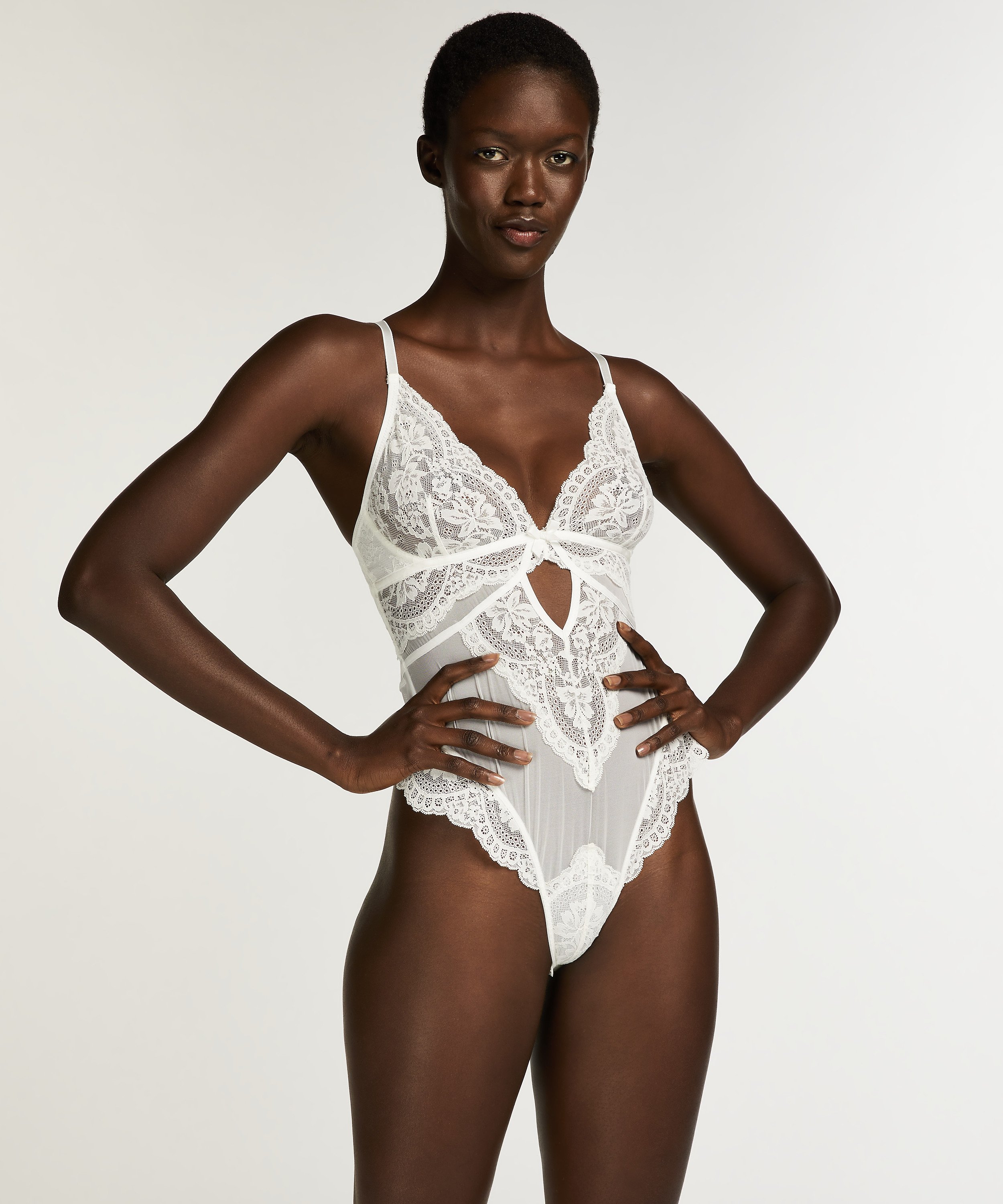 Body Becky, Blanc, main